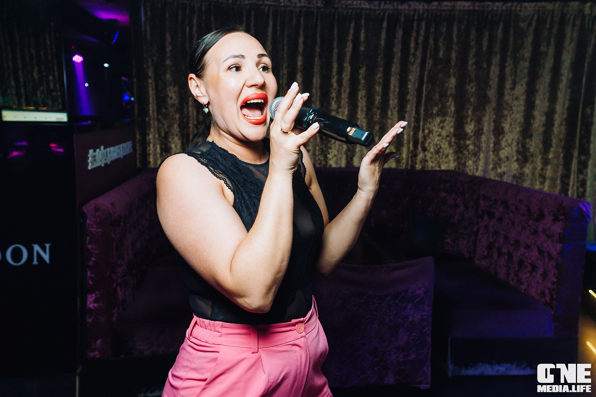 Фоторепортаж из караоке-клуба Эйфория. One Media Life: фоторепортажи, фотоотчеты с мероприятий и заведений