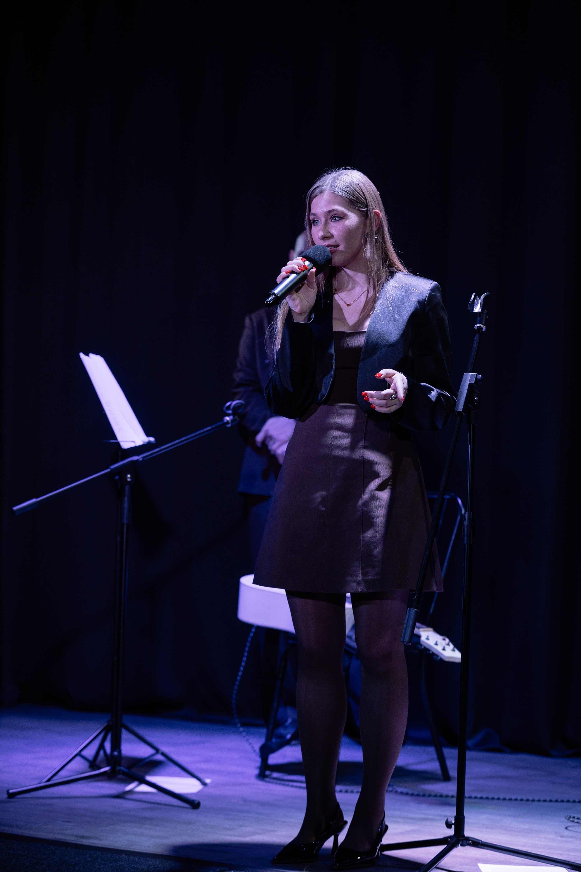 Поэтический вечер с Игорем Бушмелевым и Никой Станиславчик. Фотограф Юлия Мальцева