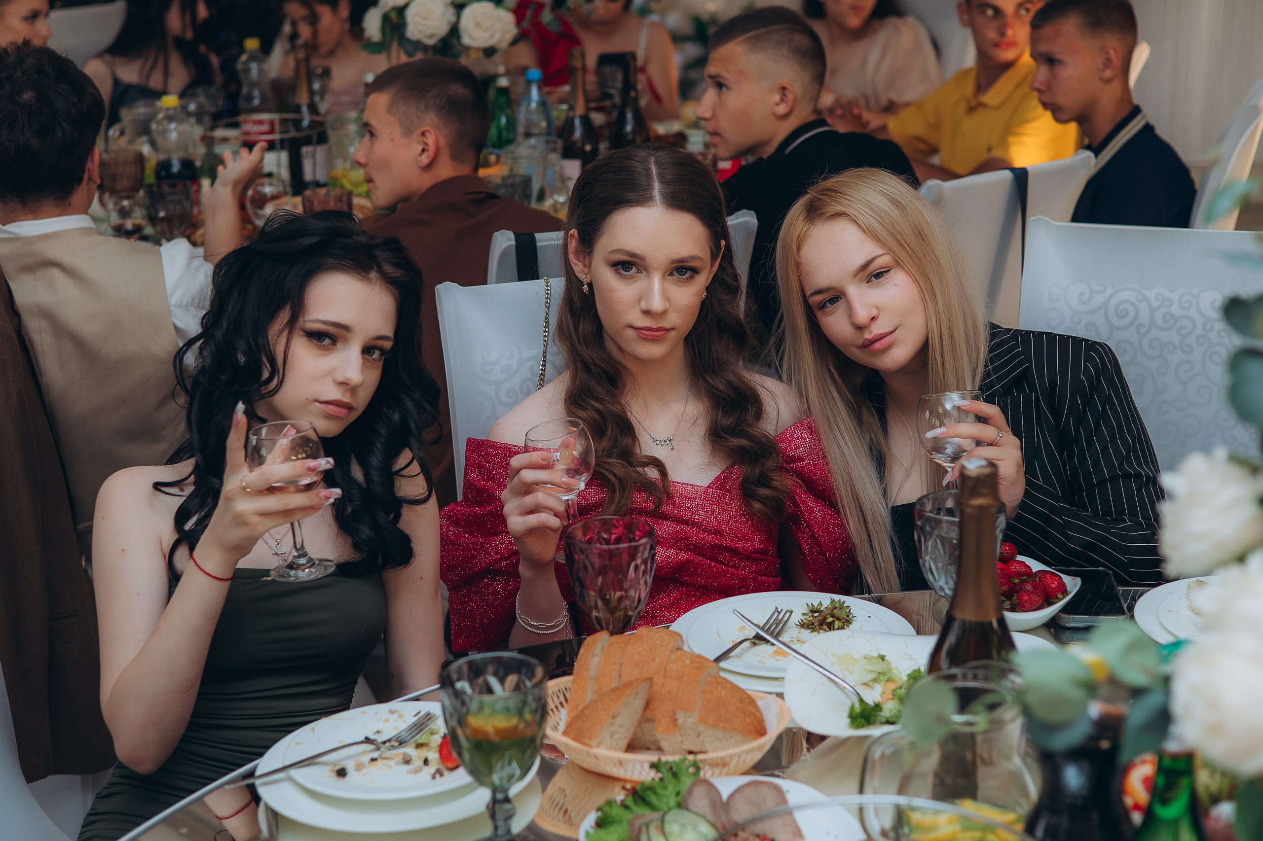 Выпускной 9-11классы. Выпускные книги Анапа Новороссийск Краснодар