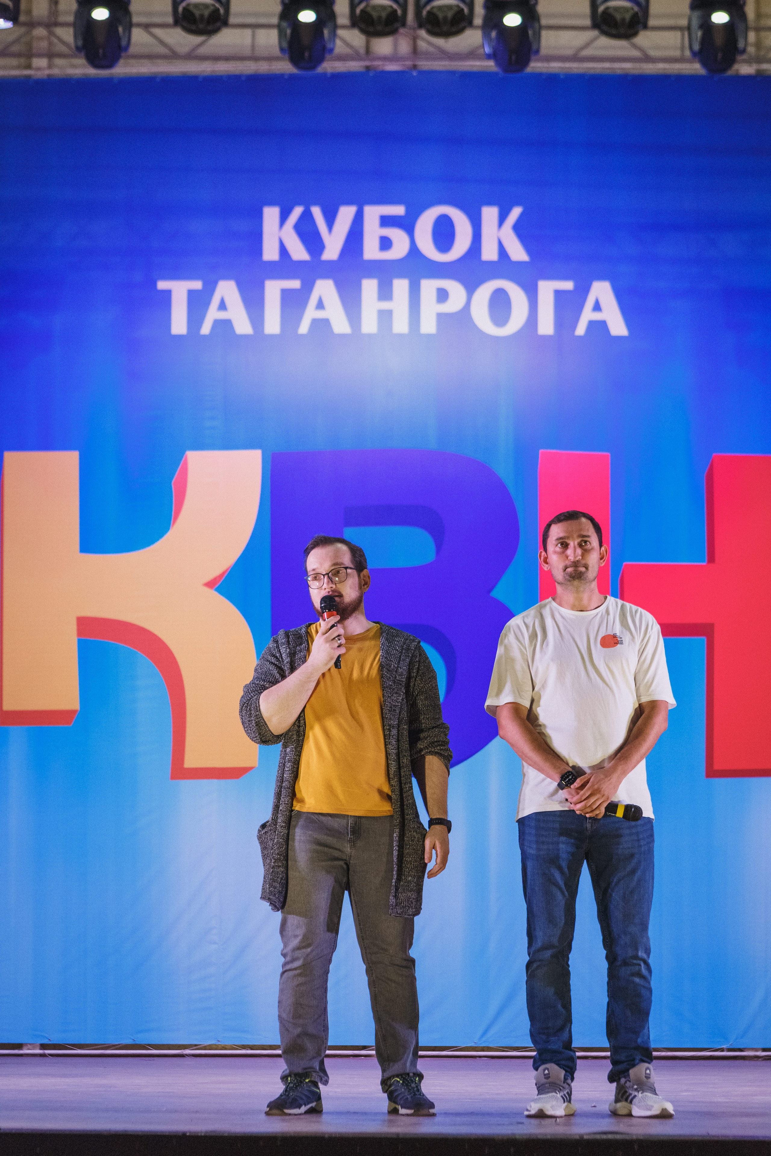 Шутки с уголка: Весёлый день с КВН в Парке Горького Таганрога. Свадебный и семейный фотограф в Таганроге Бакарюк Антон