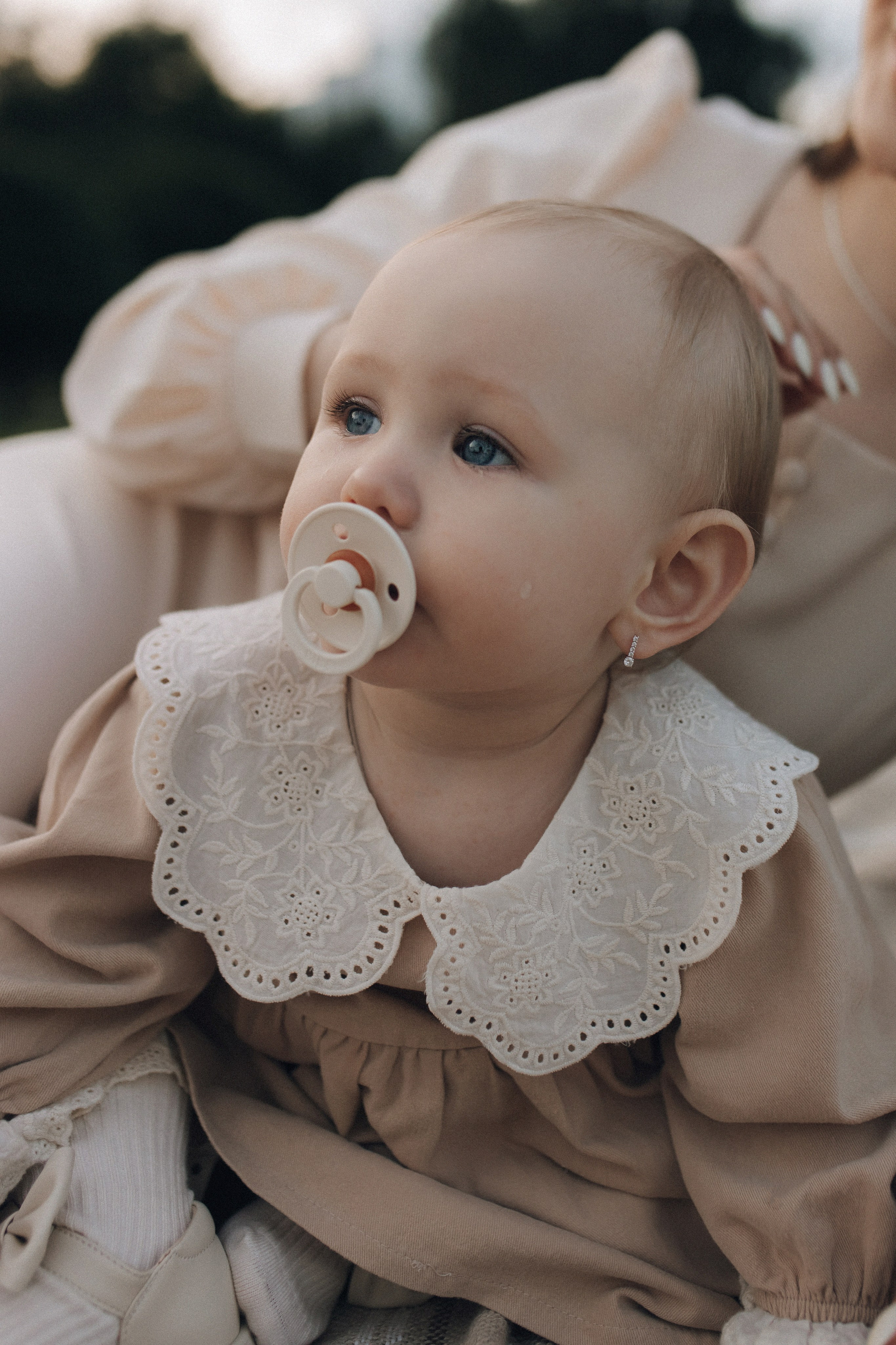 Семейная фотосессия летом в городе. Семейный фотограф Екатеринбург Черепанова Олеся