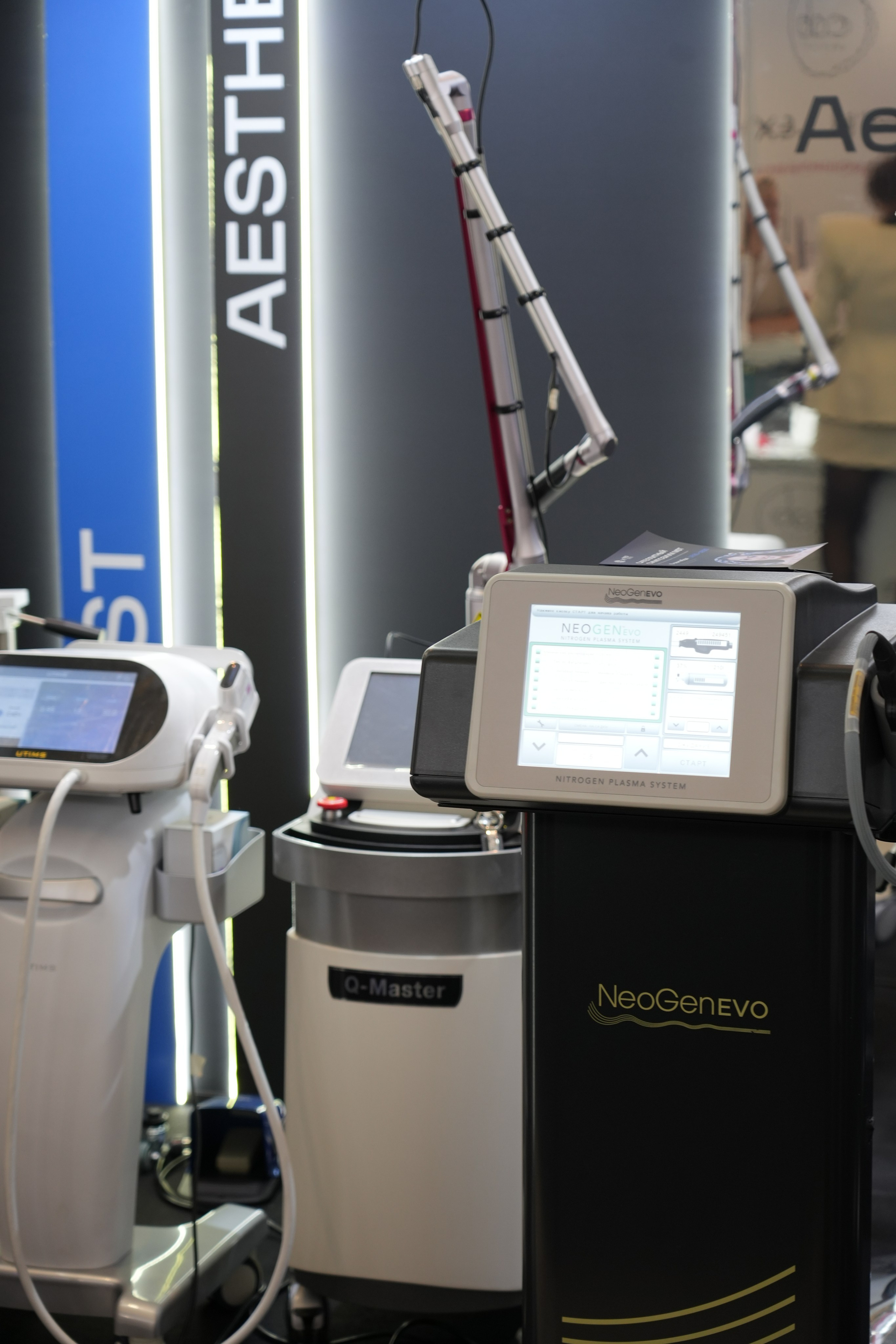 О дизайнере