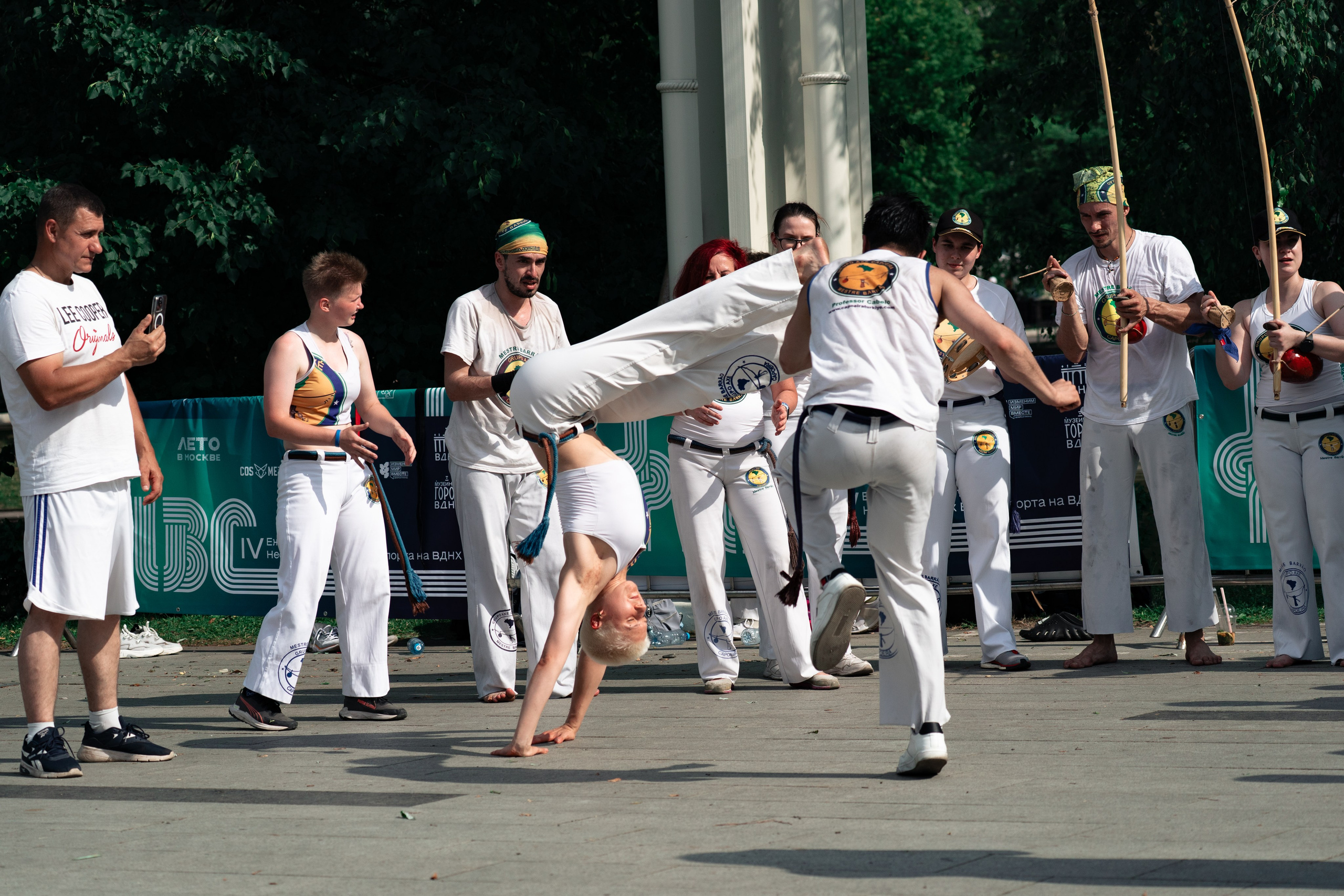 Открытый класс AXE Capoeira на фестивале неолимписких видов спорта на ВДНХ 2025 г:. Фотограф в Москве Ткаченко Владимир