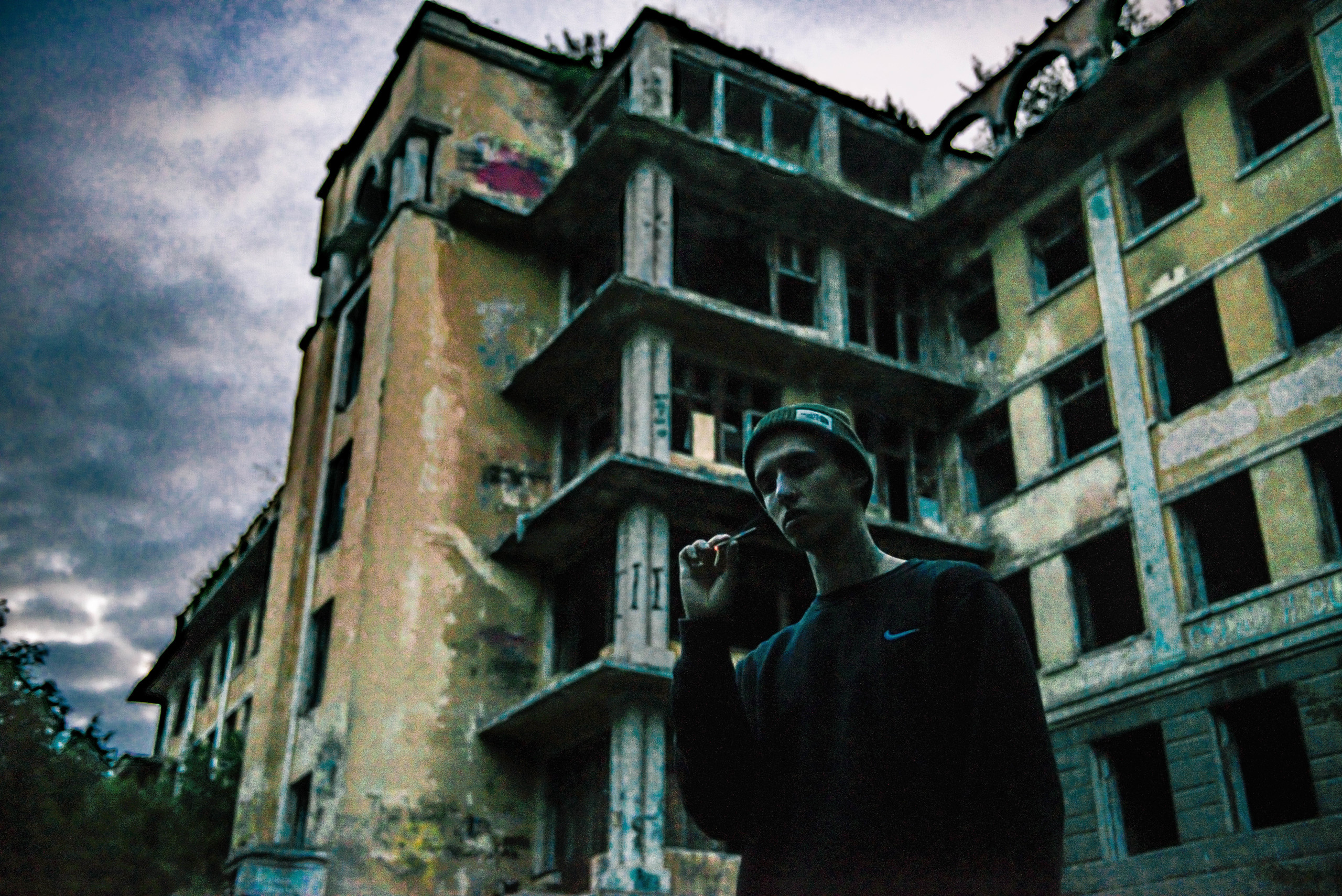 Заброшенная больница. Свадебный фотограф на Урале Виктор Соколов