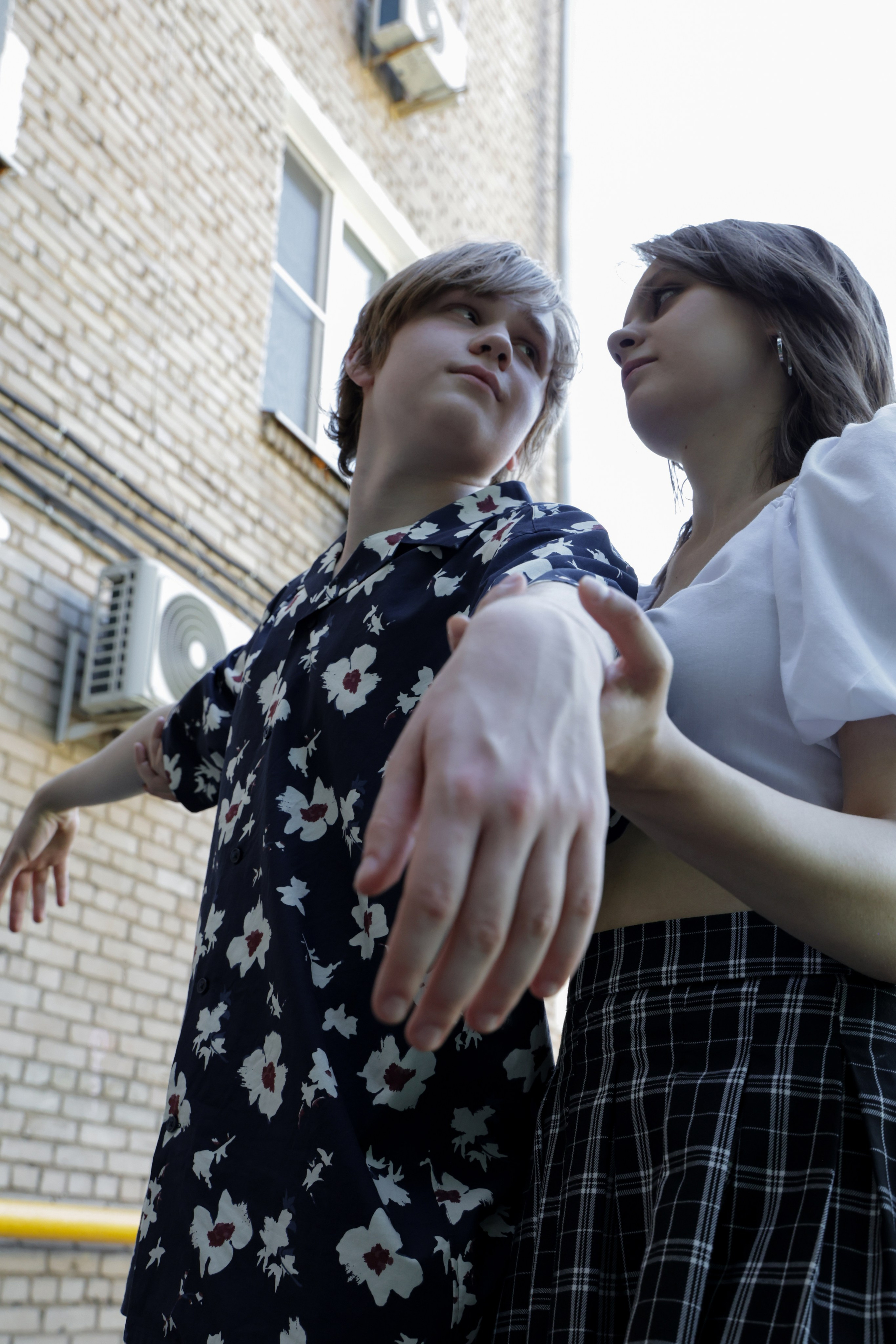 Hot chocolate in paper glass. Portrait photographer based in Toronto — Blinova Mariia