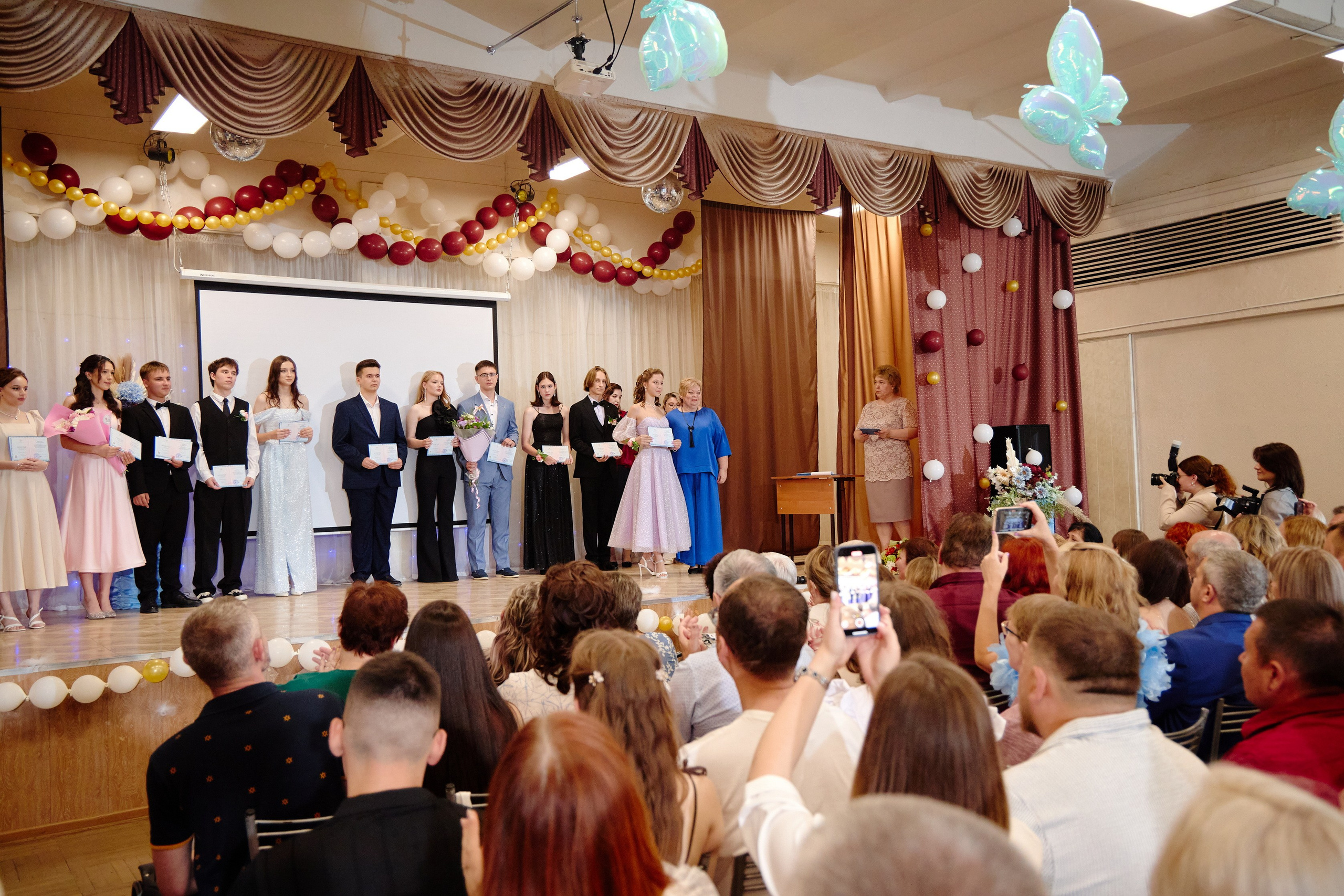 Выпускной 35 Сош. Фотограф Выпускные альбомы Таганрог Сергей Коробченко