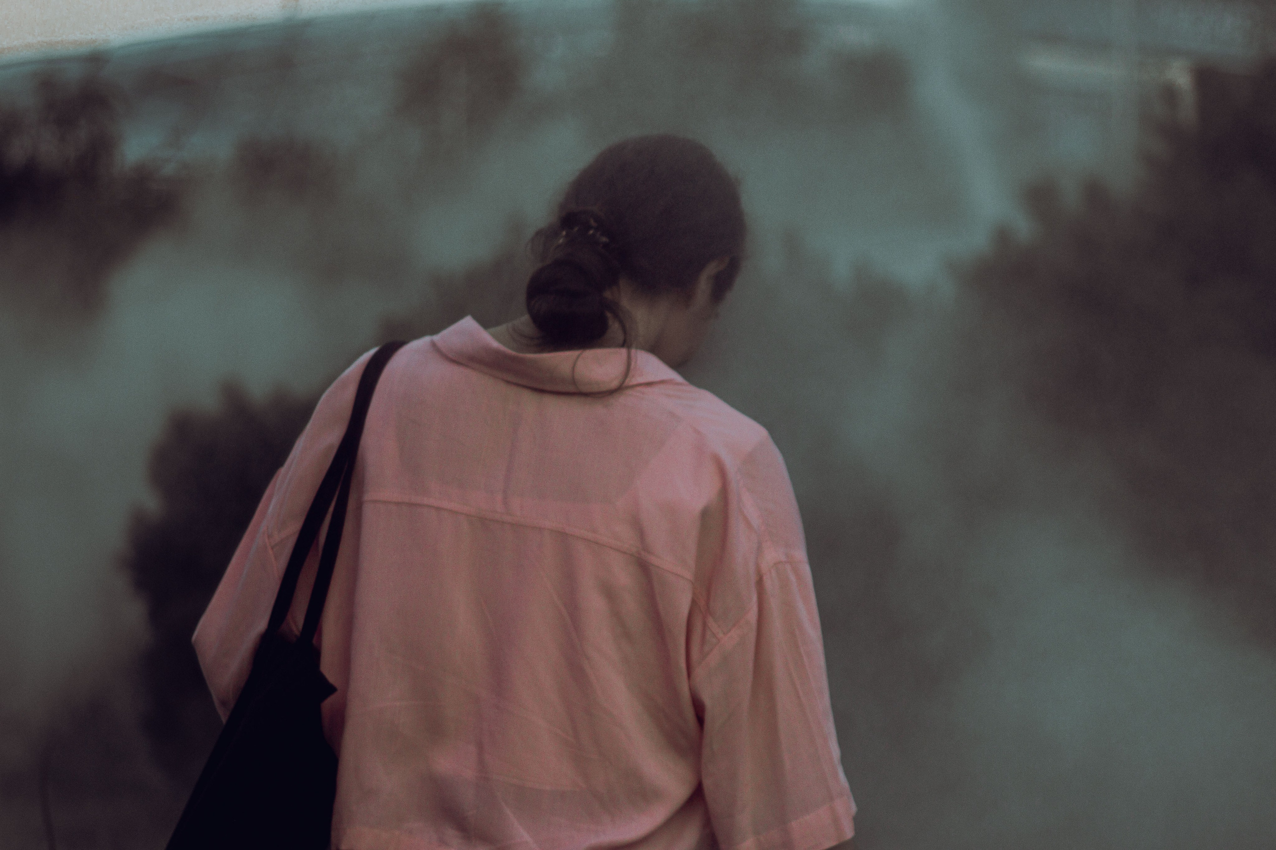 Тень на закате. Фотограф Москва, портрет, стрит, репортаж. Художественная фотосессия