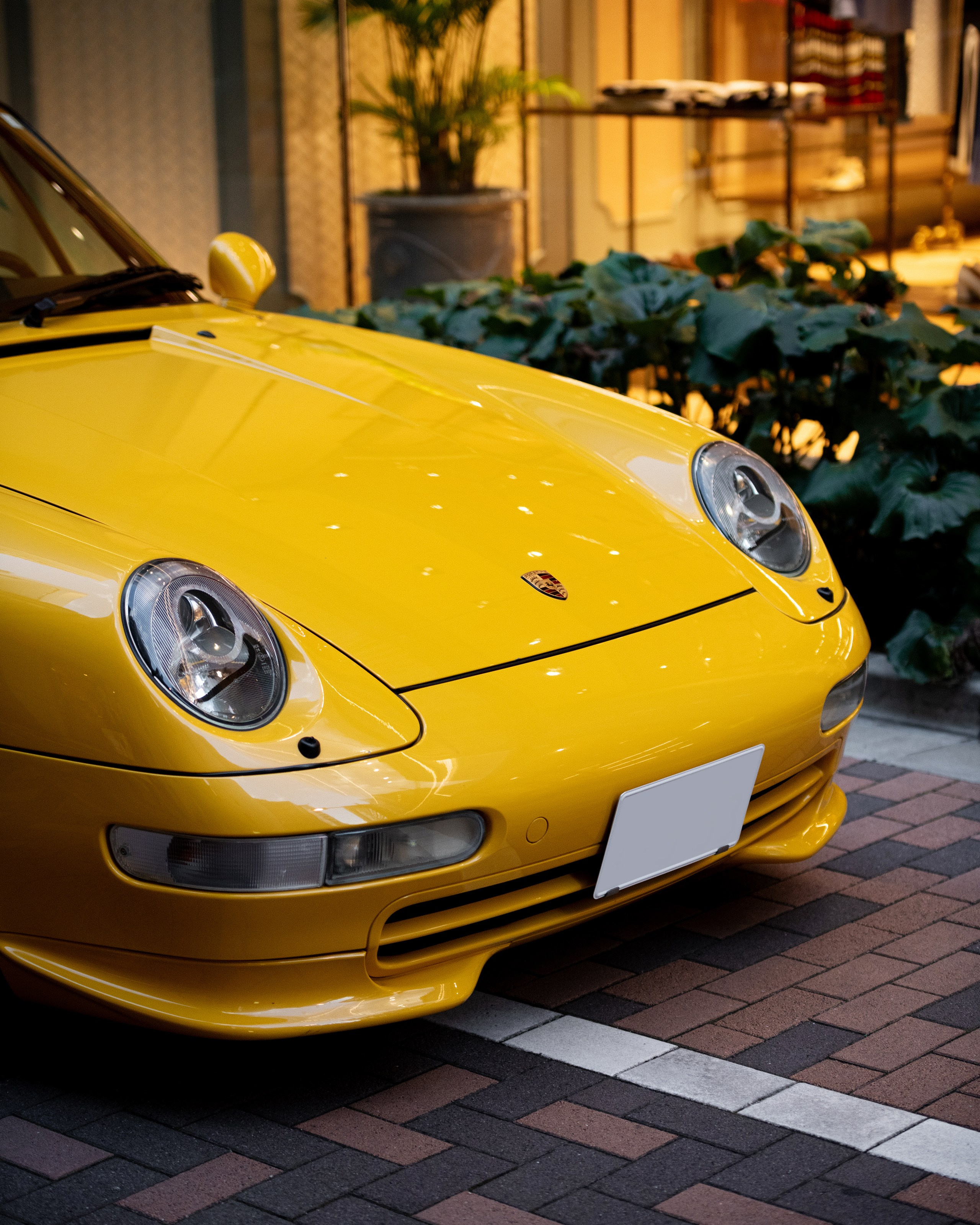 Cars in Tokyo. Photographer in Tokyo Anatolii Ozarto