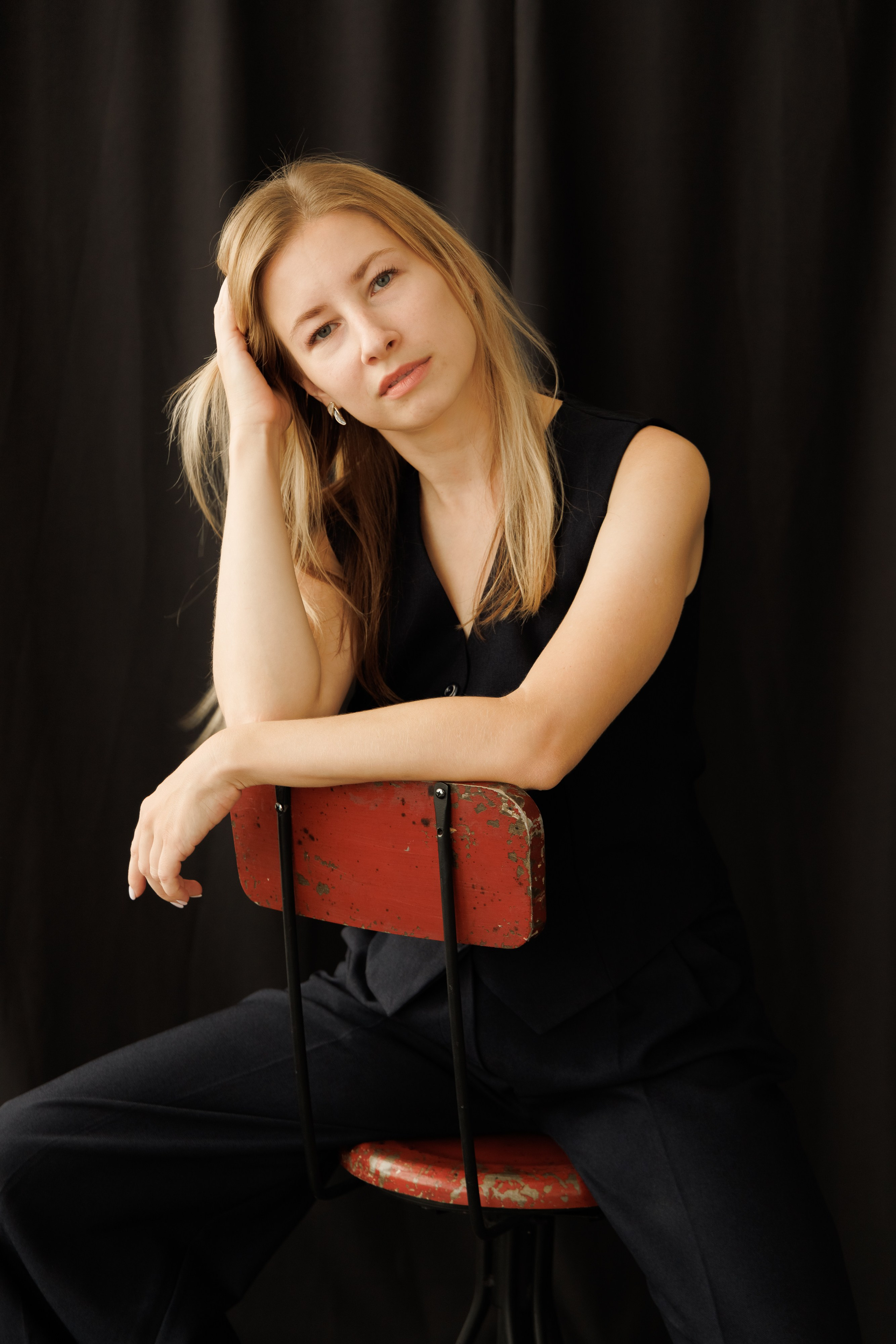 Женский и мужской фотограф в Нижнем Новгороде Наталья Латыпова. Портреты в низком ключе