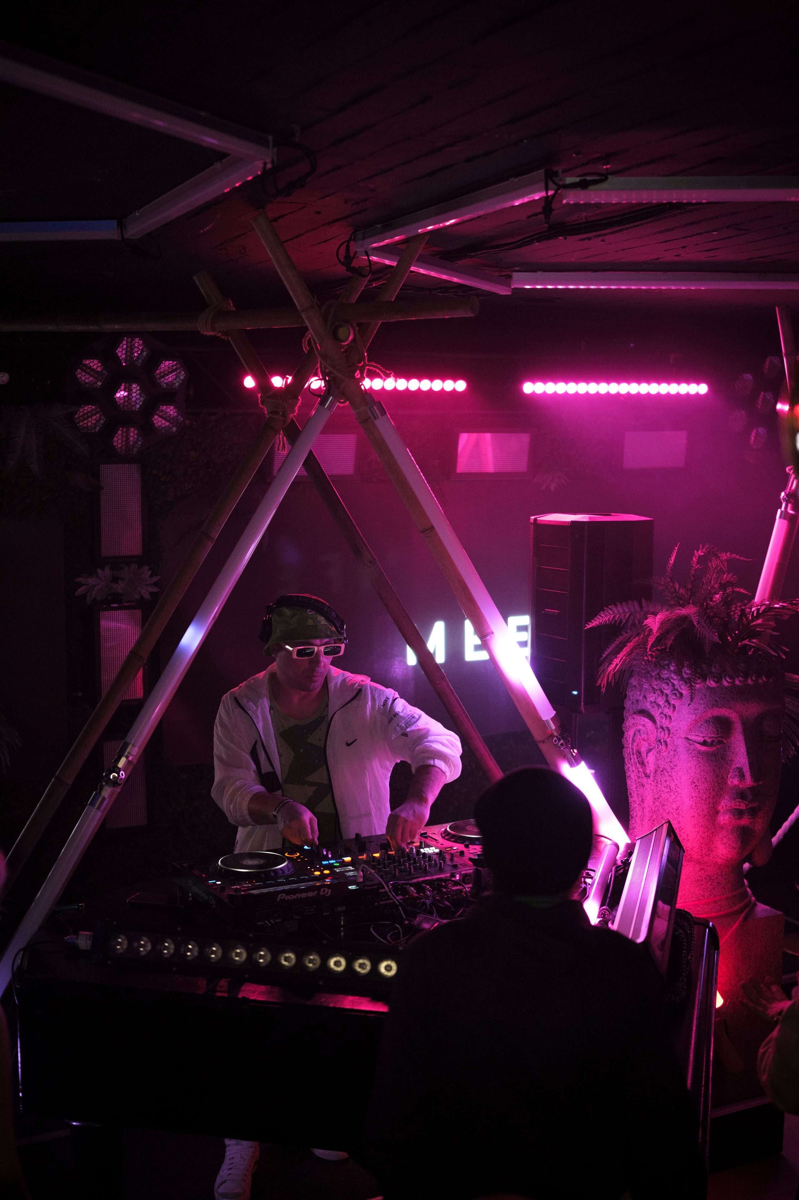 Embargo 3/02. Главная