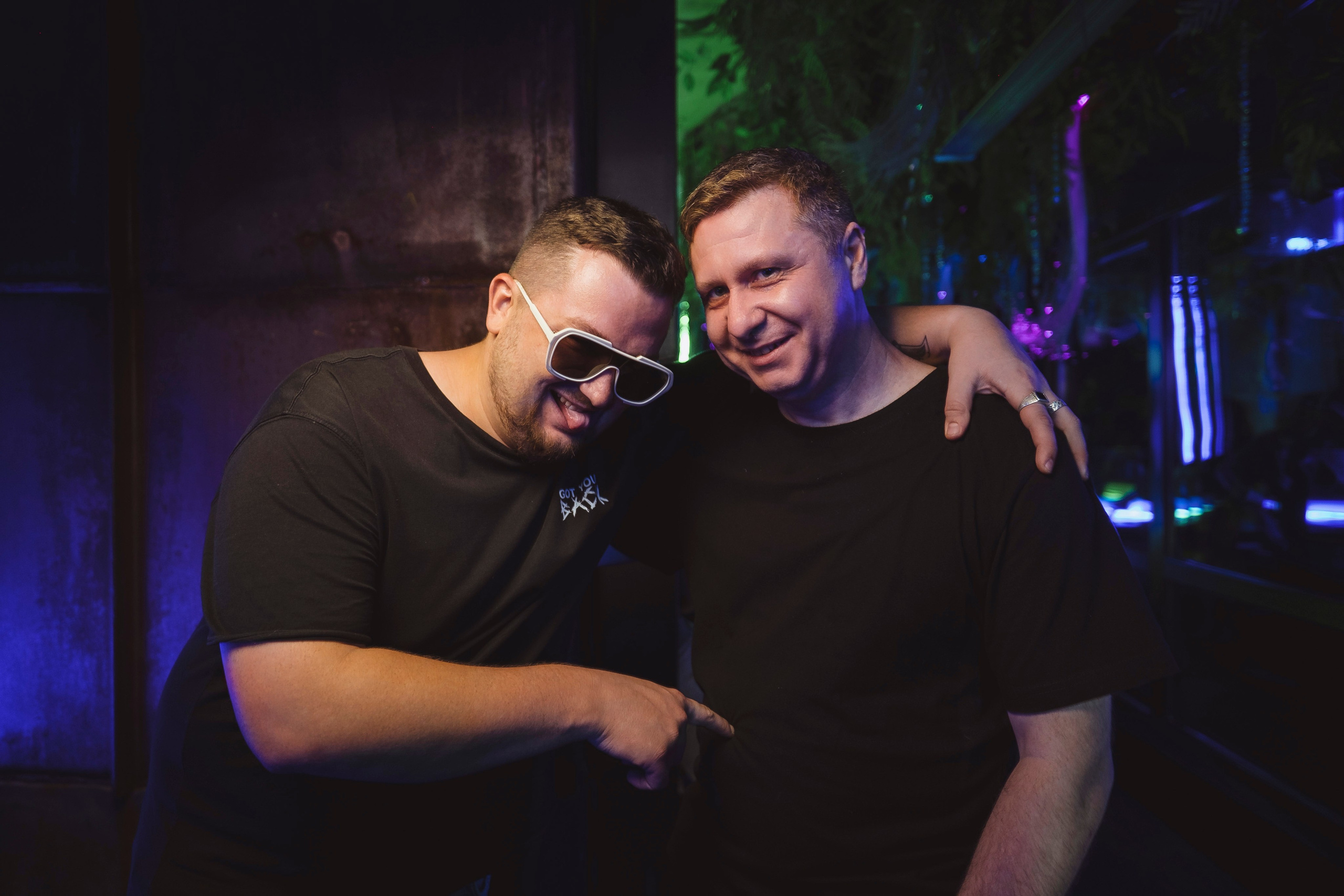 Embargo 27/04. Главная