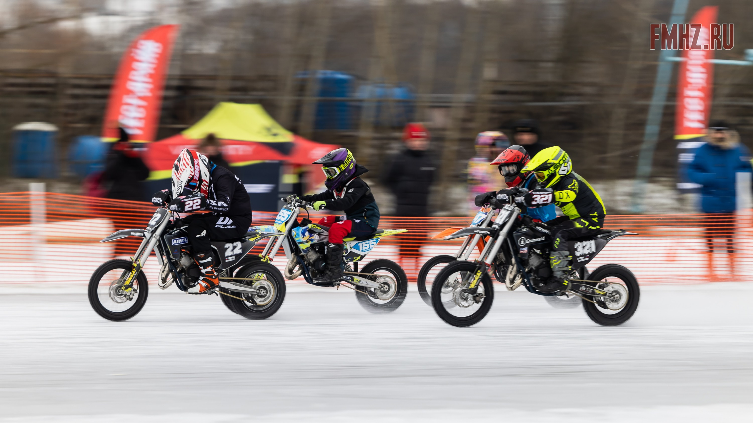 Первый этап Кубка МФР по мотокроссу на льду Большого Крылатского пруда в Москве. 8 февраля 2025 г. Фотограф Владимир Охрименко