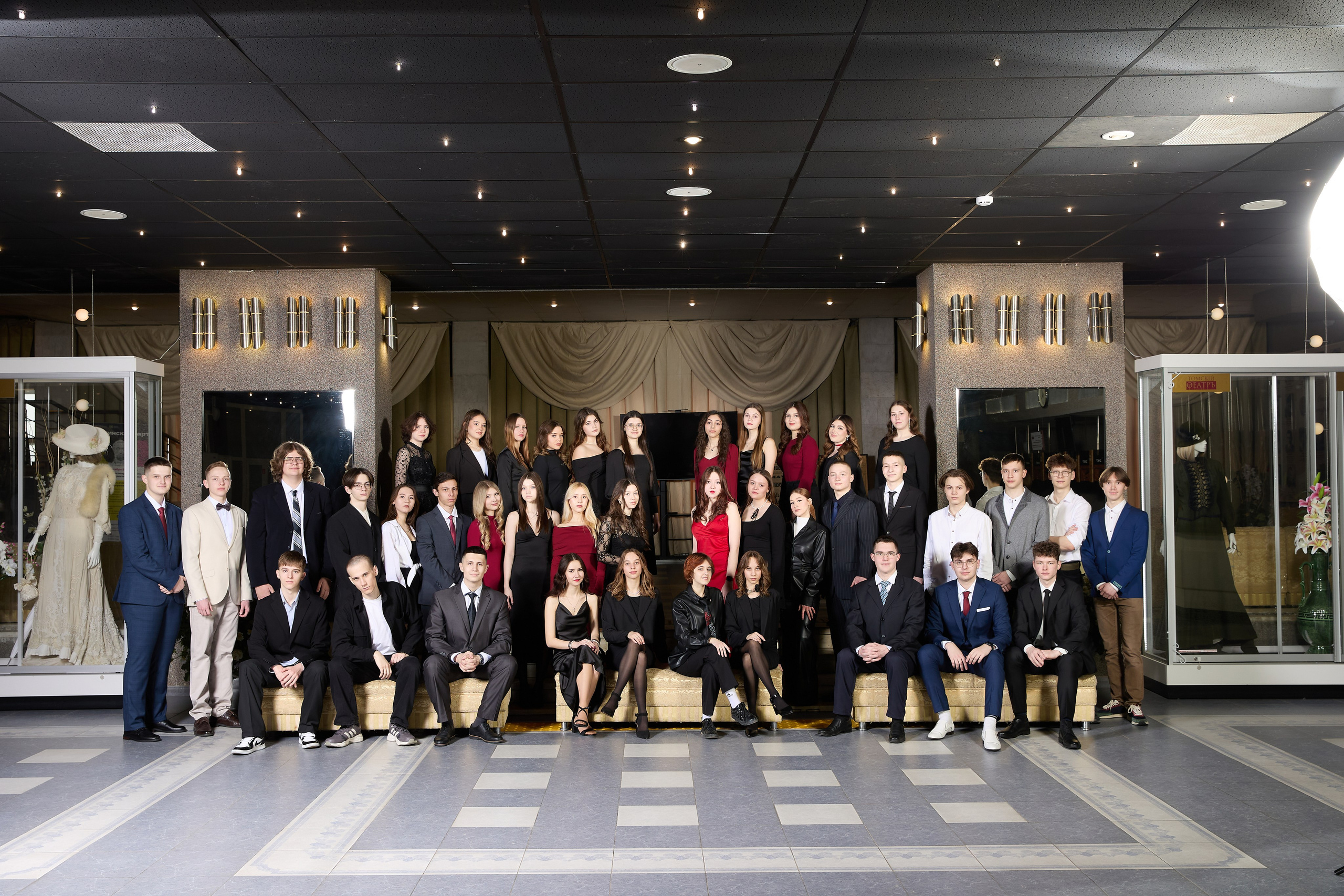 Общее фото. Выпускные альбомы в Томске. Фотограф Сергей Стёпин