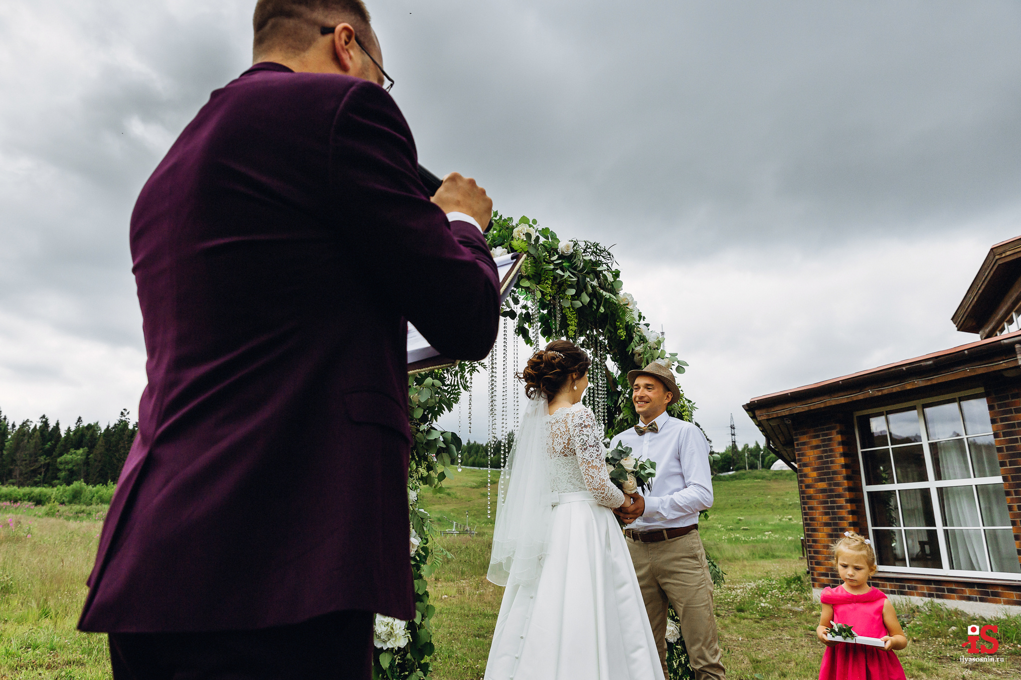 Свадебный фотограф Петрозаводск. Профессиональный фотограф Петрозаводск Илья Соснин