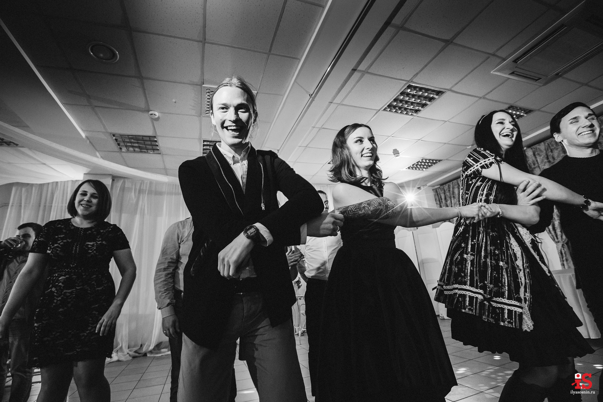 Лучшие свадебные фотографы Птз. Профессиональный фотограф Петрозаводск Илья Соснин