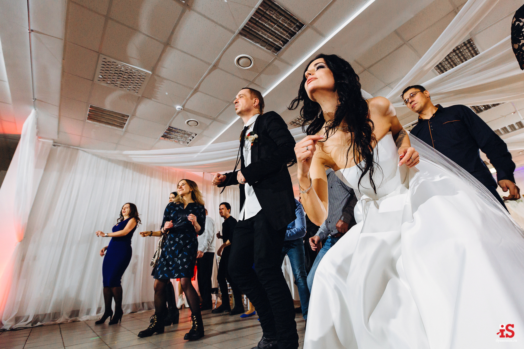 Лучшие свадебные фотографы Птз. Профессиональный фотограф Петрозаводск Илья Соснин