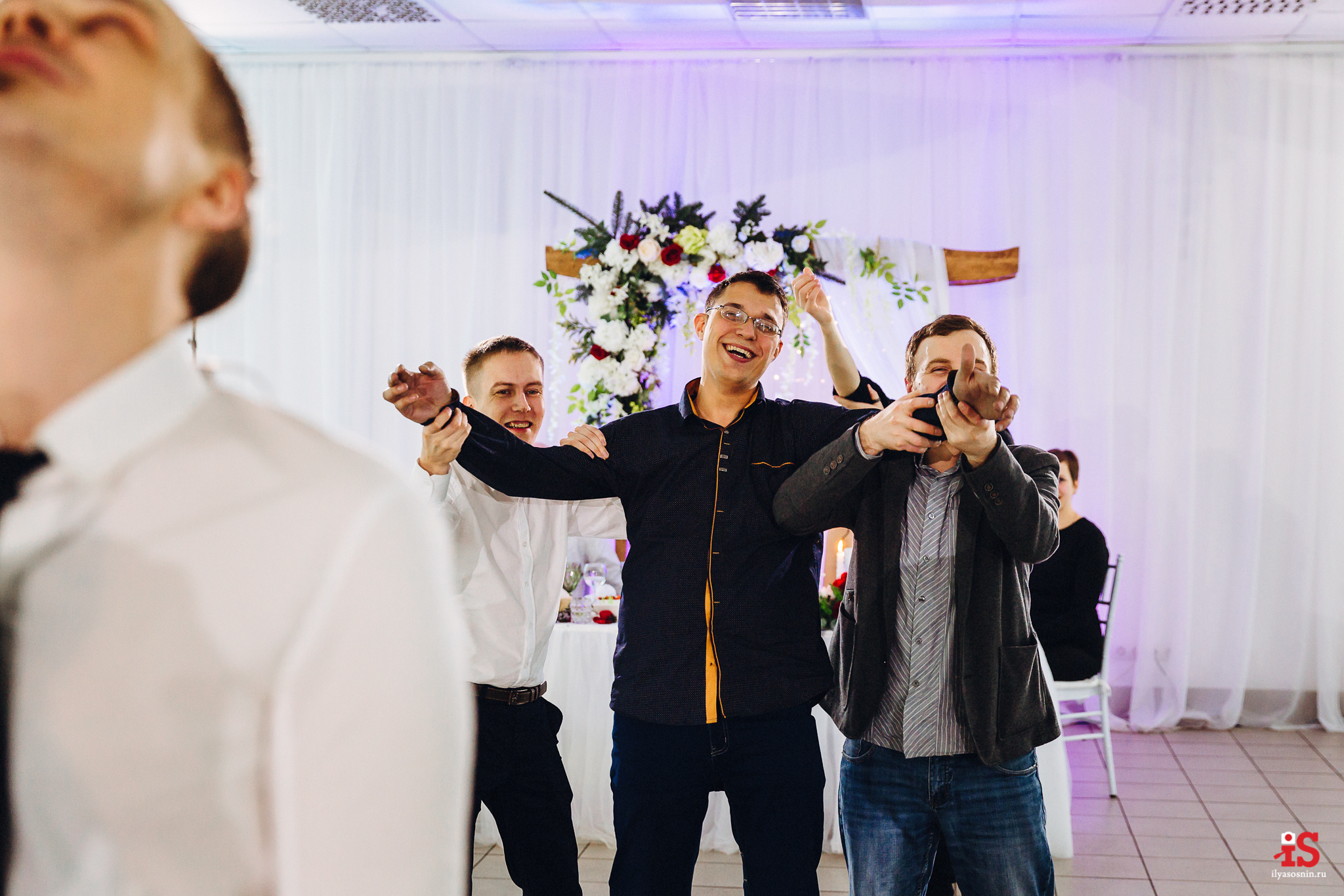 Лучшие свадебные фотографы Птз. Профессиональный фотограф Петрозаводск Илья Соснин