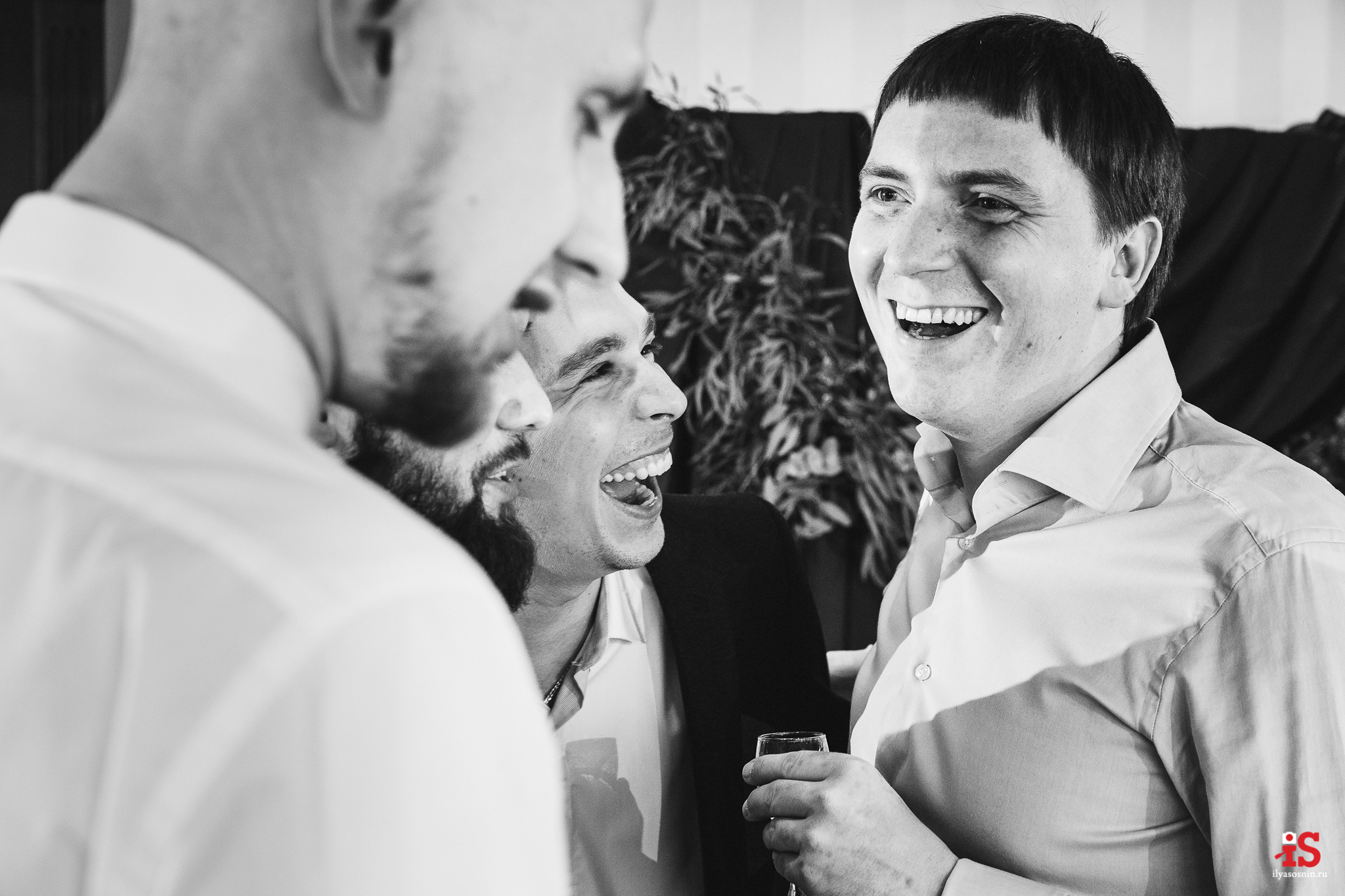 Фотограф на свадьбу Петрозаводск. Профессиональный фотограф Петрозаводск Илья Соснин