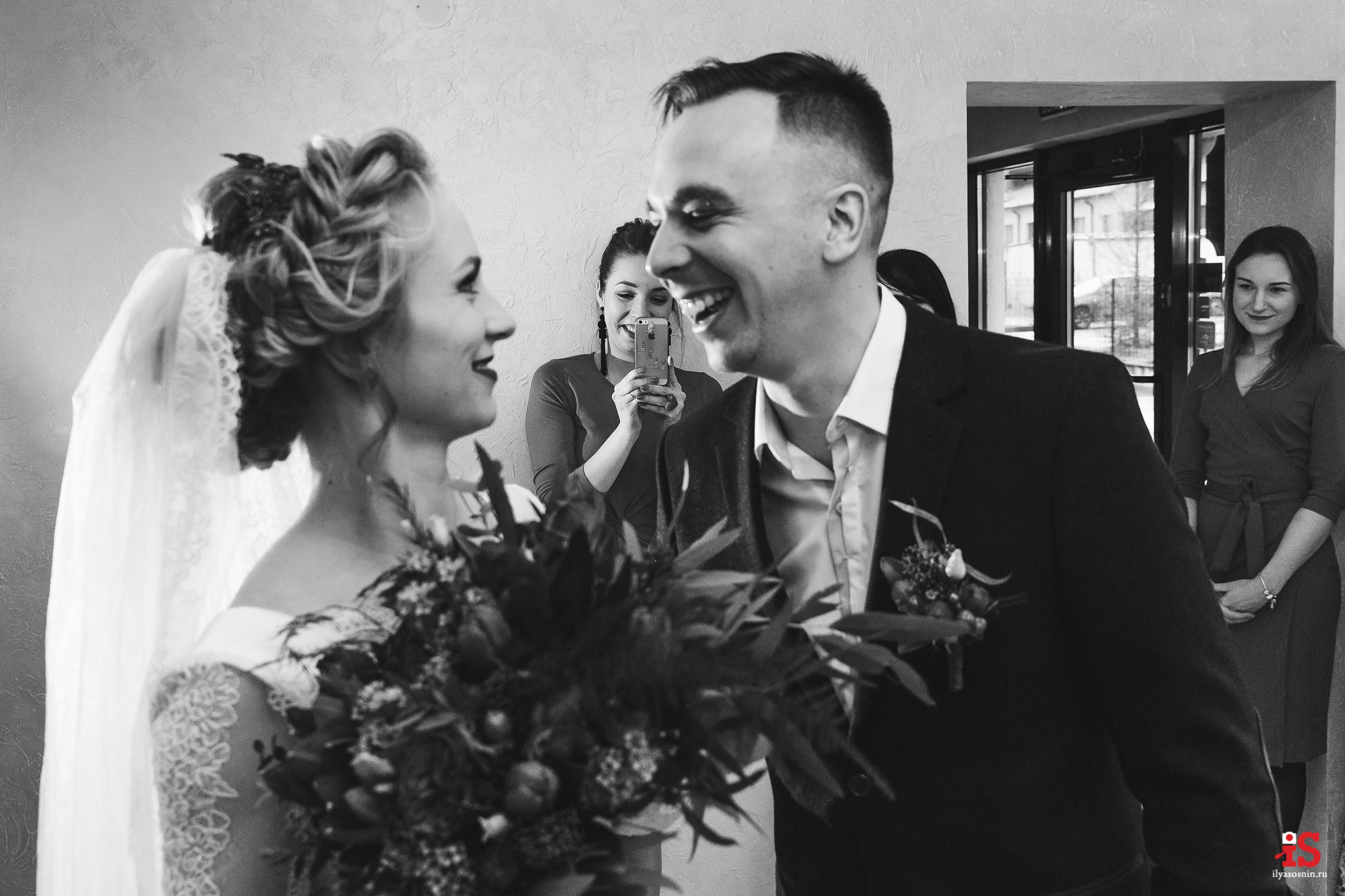 Фотограф на свадьбу Петрозаводск. Профессиональный фотограф Петрозаводск Илья Соснин
