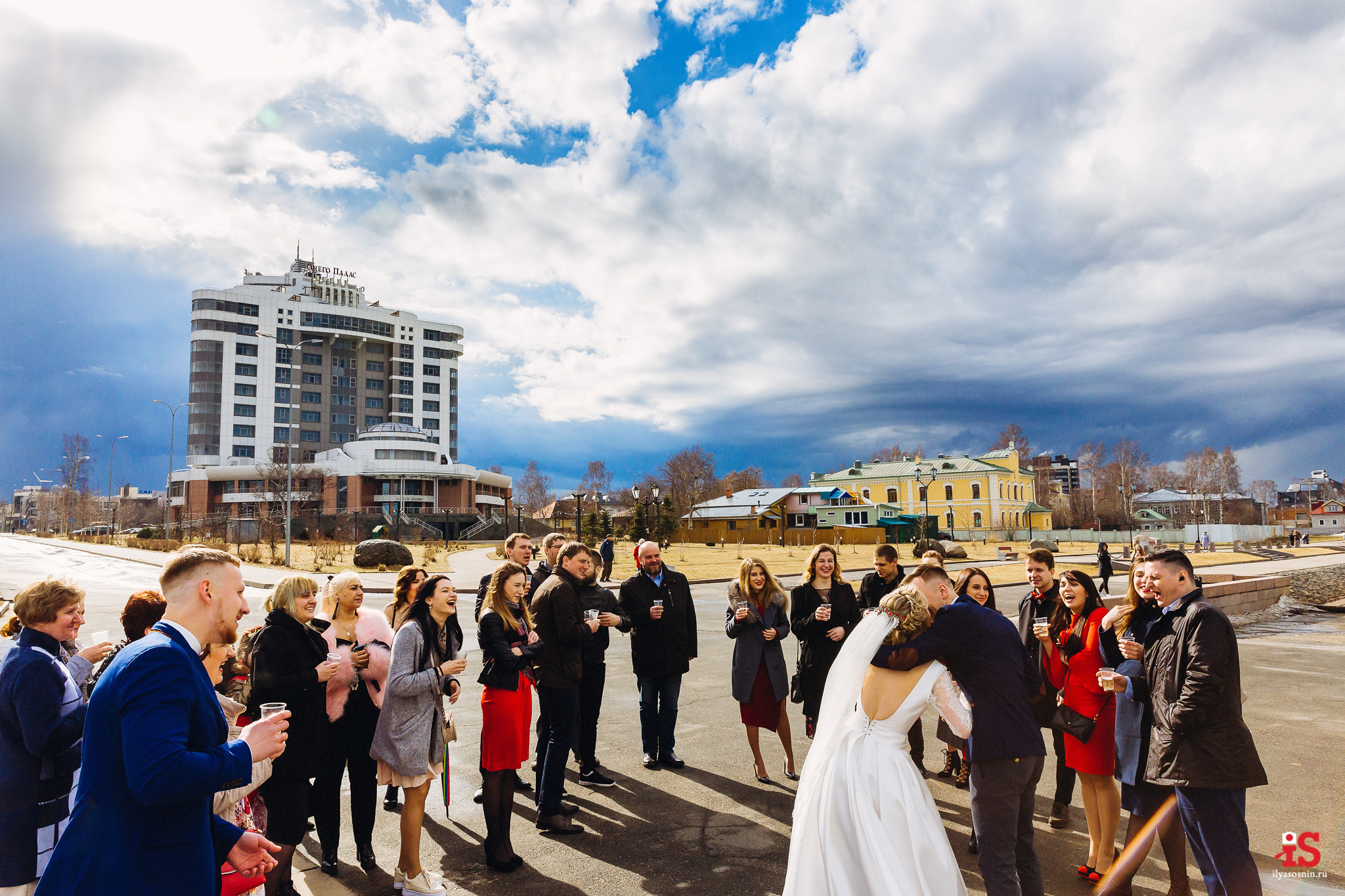 Фотограф на свадьбу Петрозаводск. Профессиональный фотограф Петрозаводск Илья Соснин