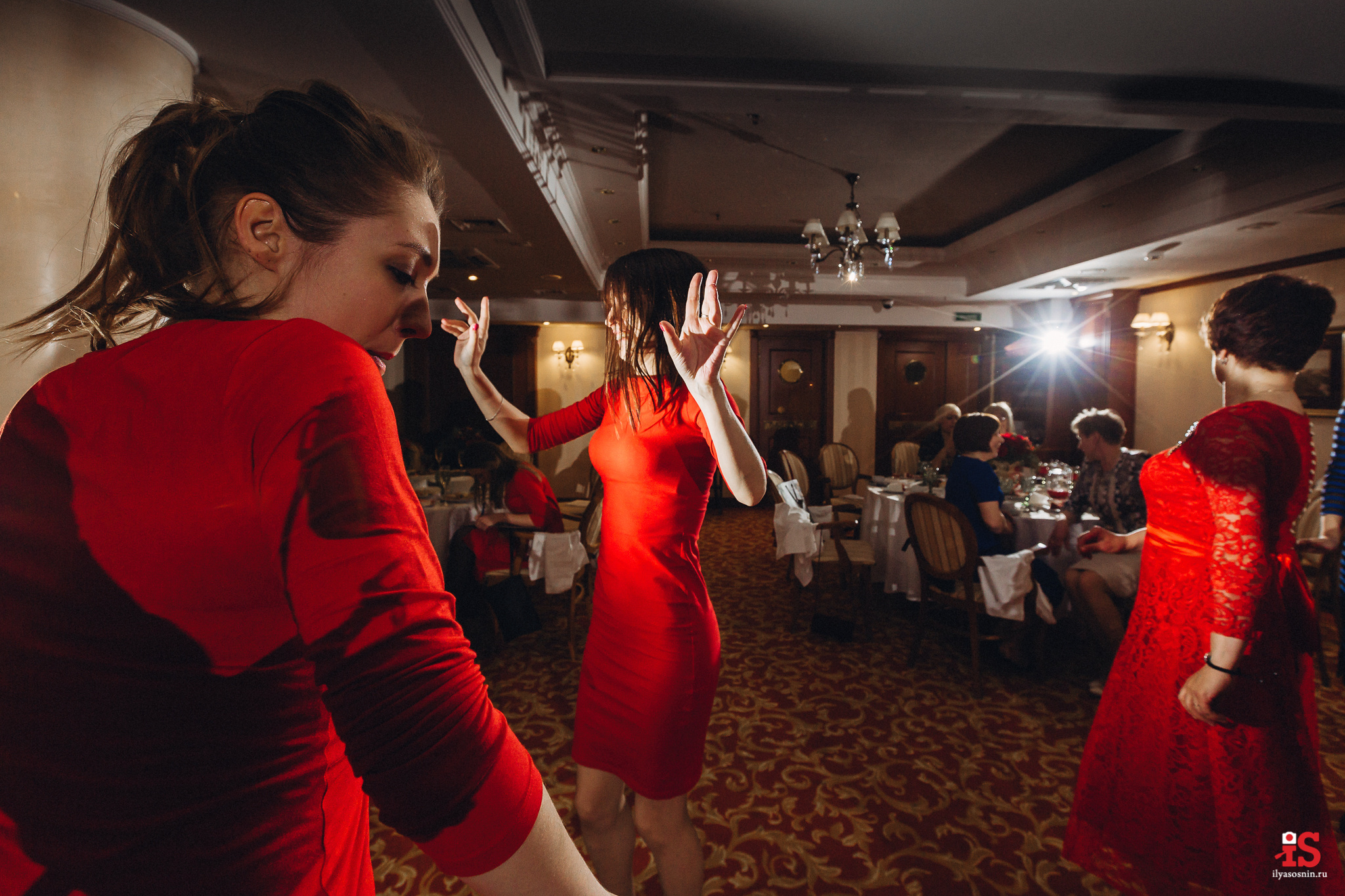 Фотограф на свадьбу Петрозаводск. Профессиональный фотограф Петрозаводск Илья Соснин