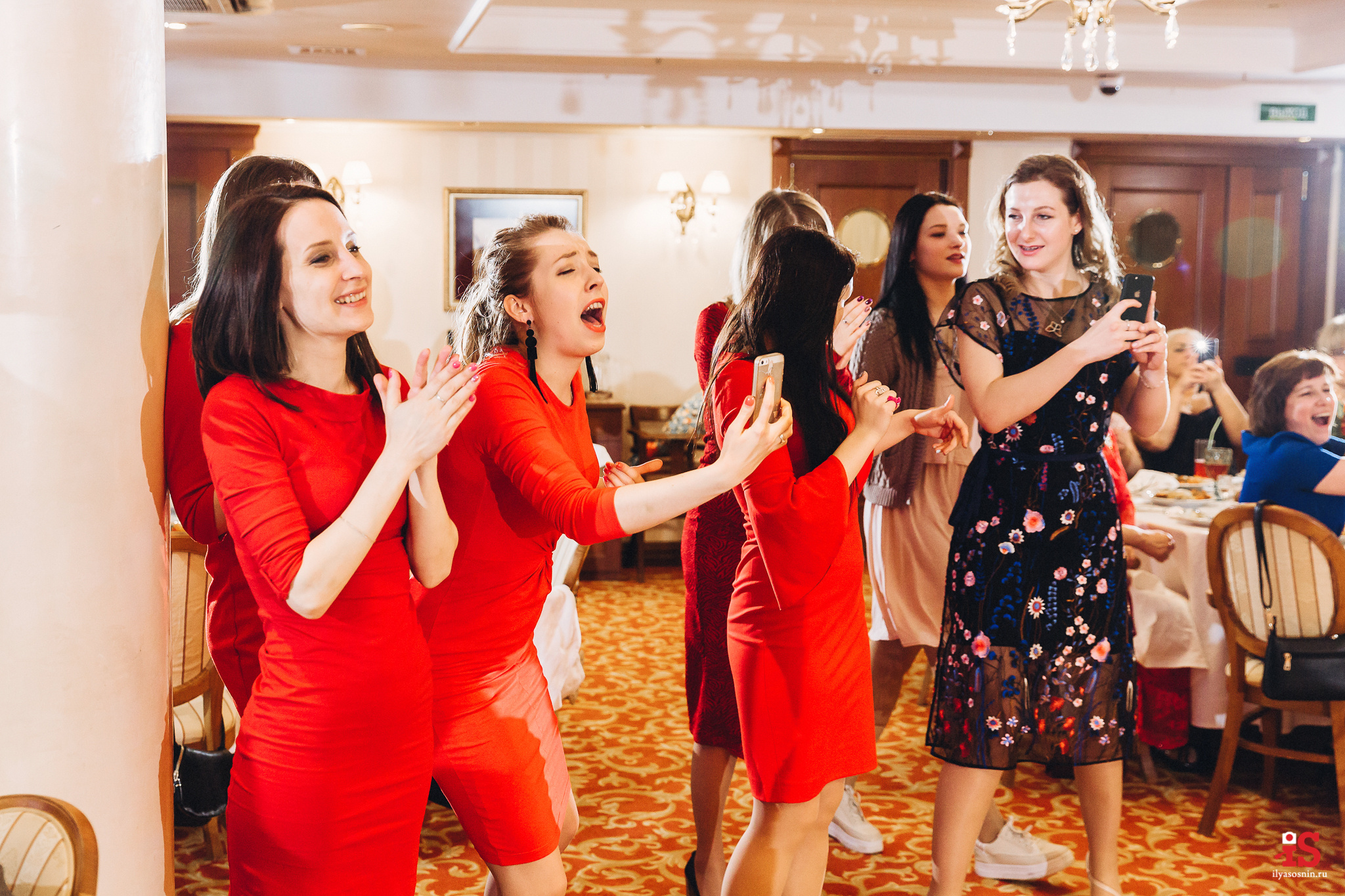 Фотограф на свадьбу Петрозаводск. Профессиональный фотограф Петрозаводск Илья Соснин