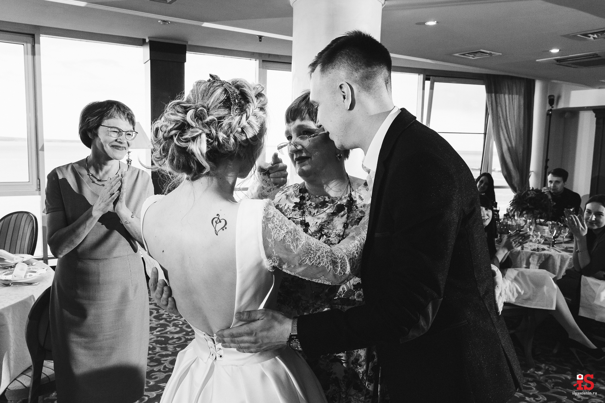 Фотограф на свадьбу Петрозаводск. Профессиональный фотограф Петрозаводск Илья Соснин