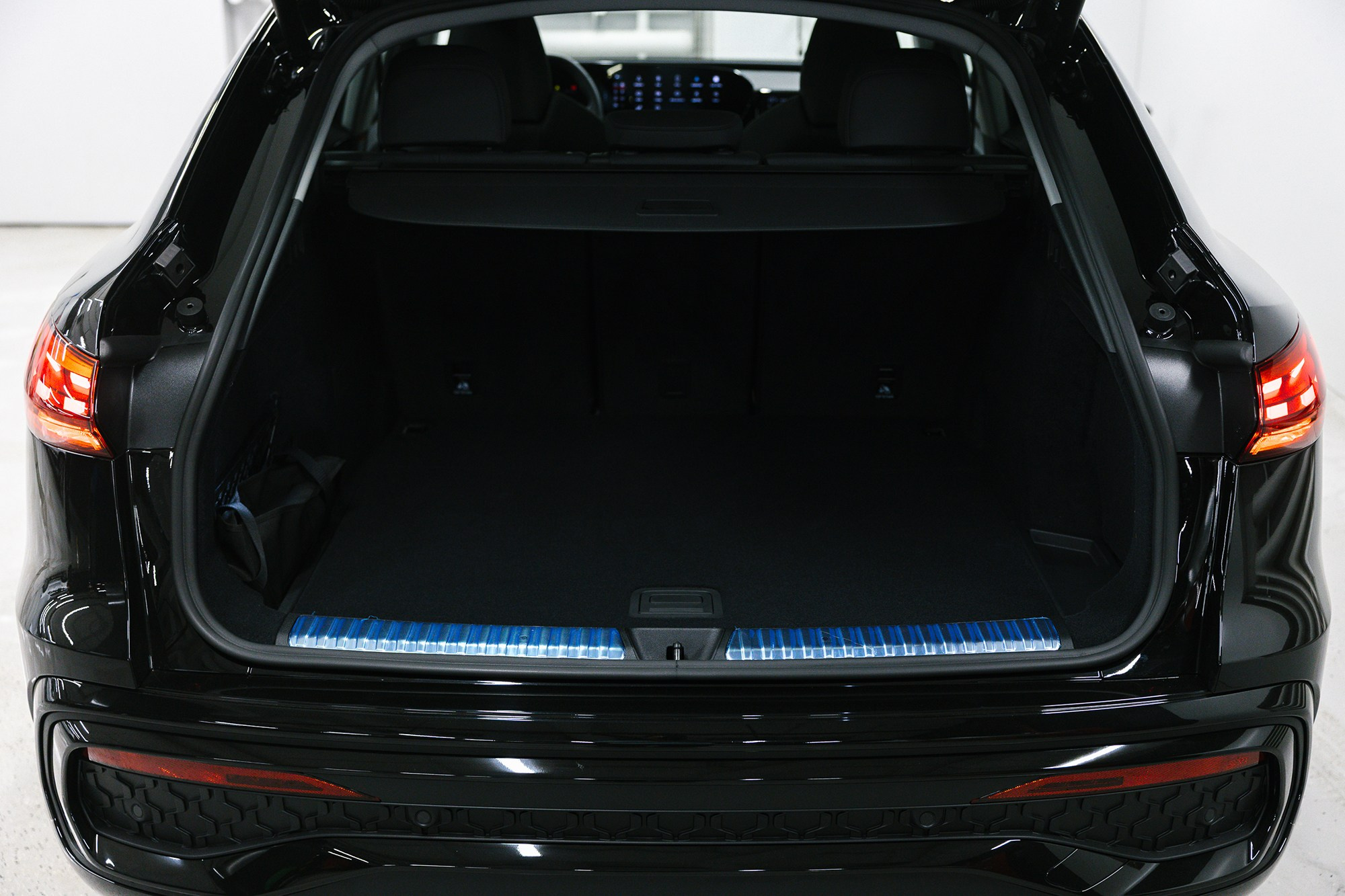 Audi Q5 Sportback 40 TFSI 2.0 quattro S tronic (204 л. с.). Автосалон «Х-Авто»