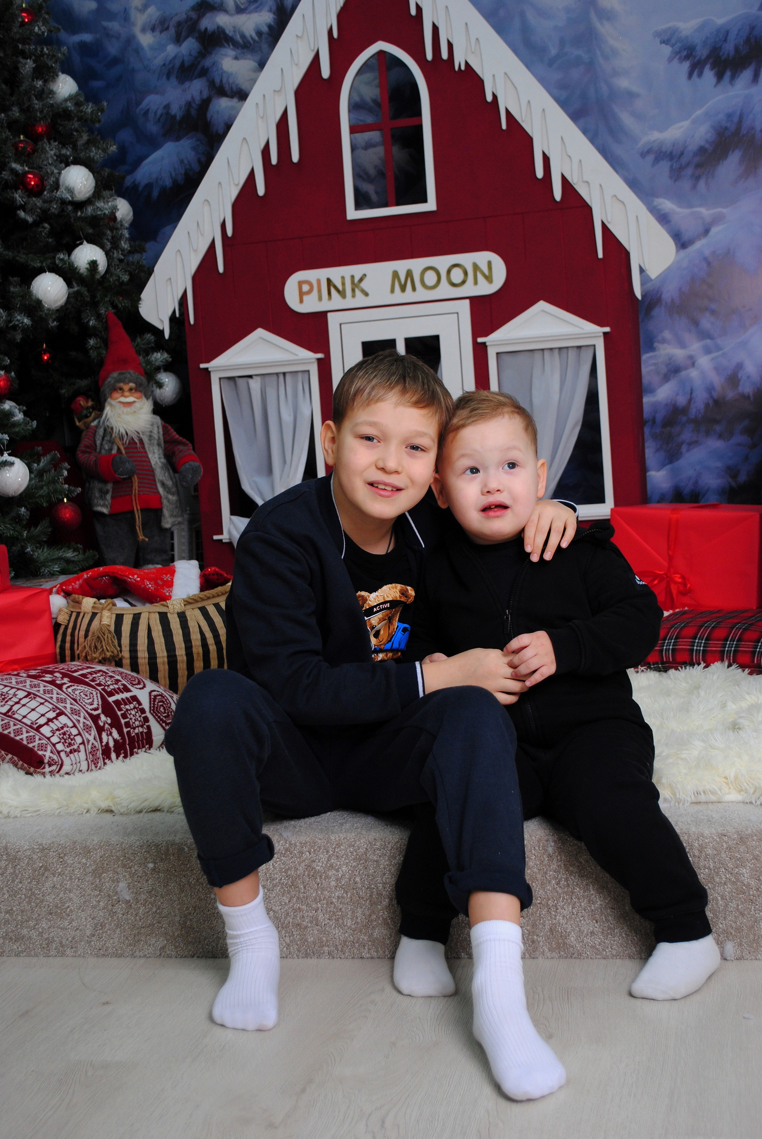 Юля и семья. Фотограф Мария Мусаелян