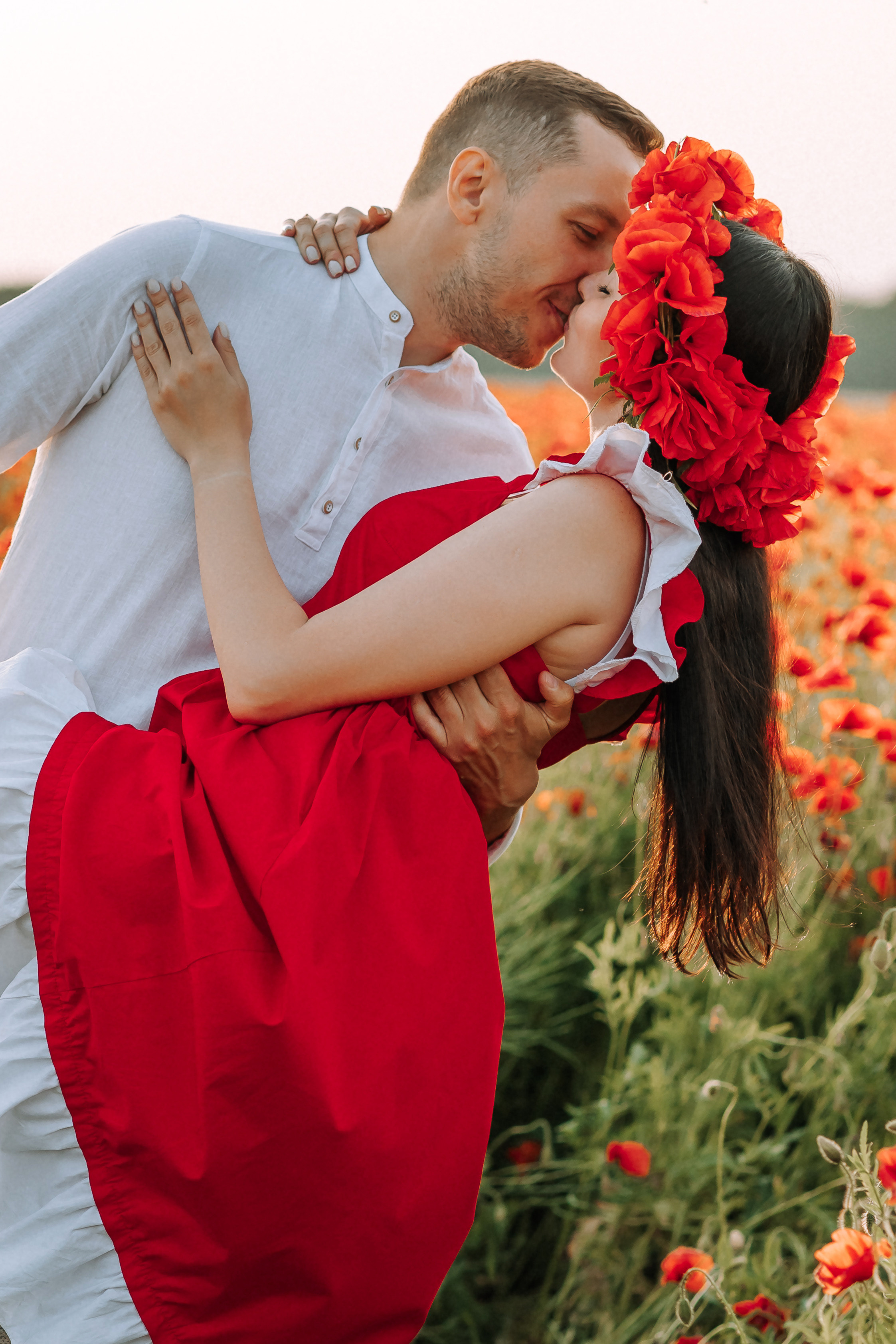 Love in poppies ❤️. Свадебный фотограф Минск РБ