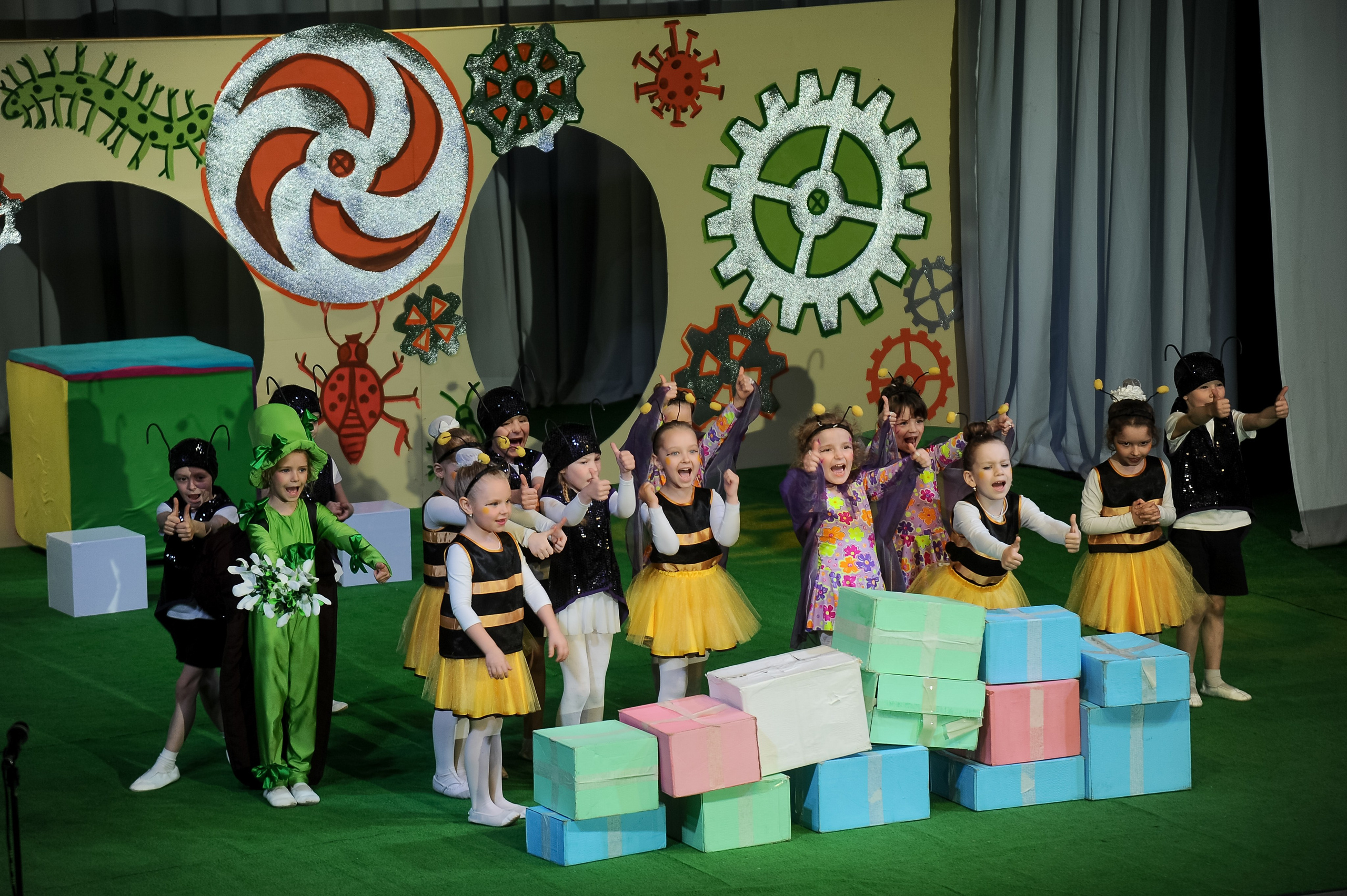 Выпускной 2025, детский центр «Самовар». Фотограф Олег Юршевич Солигорск Минск