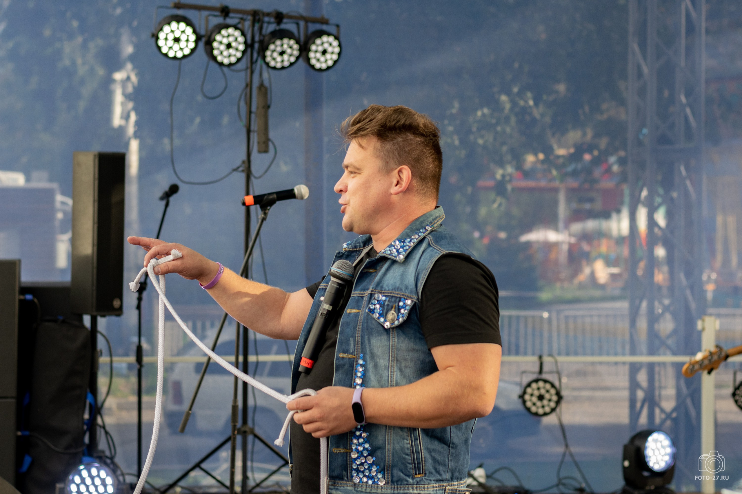 Антон Курдюмов фотограф в Хабаровске Рина Курдюмова фото27 foto27 Антон Дорофеев репортажный репортаж документалист Тони и Рина фотосоздатели Международный фестиваль Рок в защиту животных Хабаровск