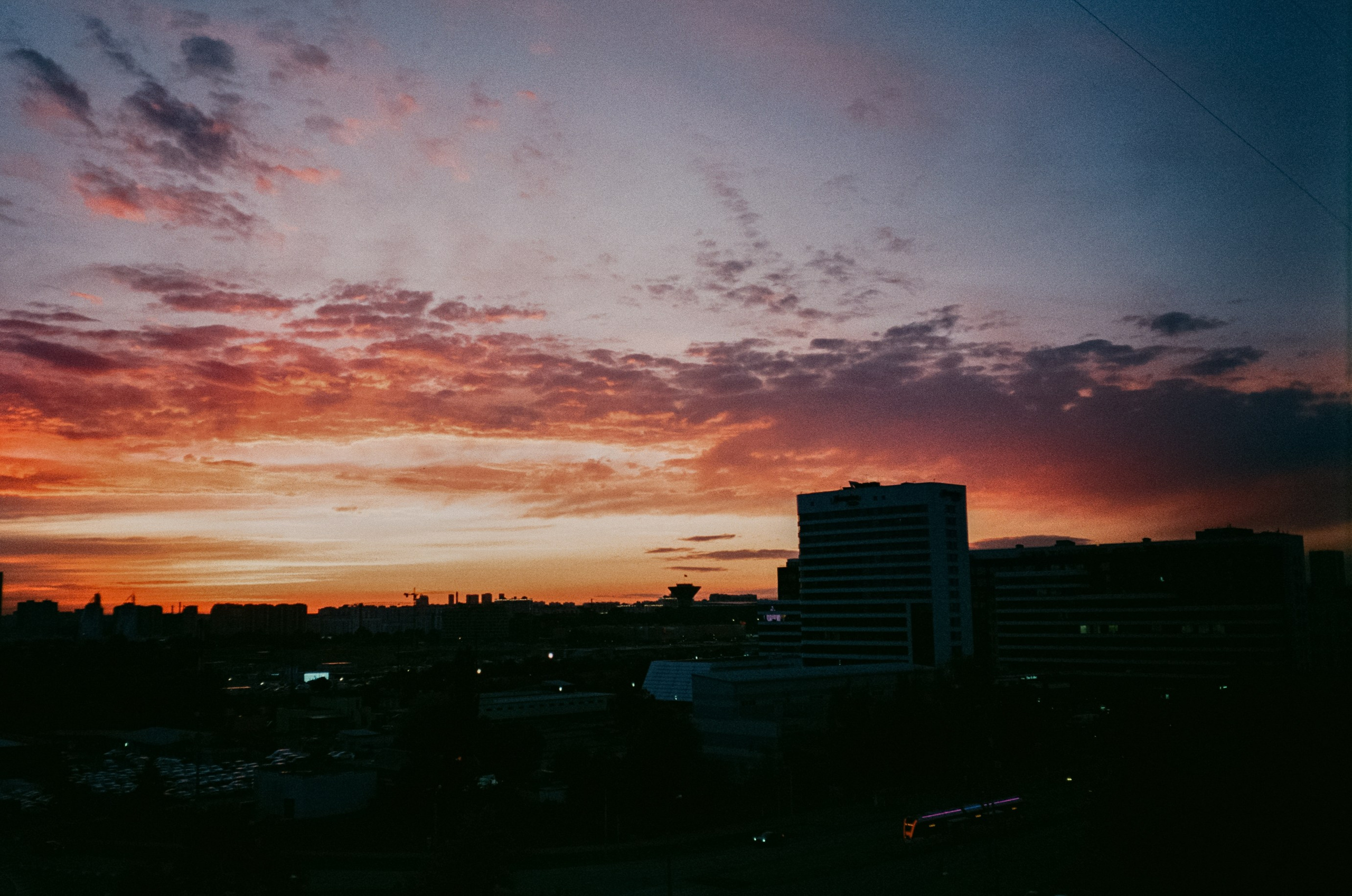 Ricoh MF-1 / Fujifilm X-tra 400 (просрочка) / Закат Строгино, Давыдовс