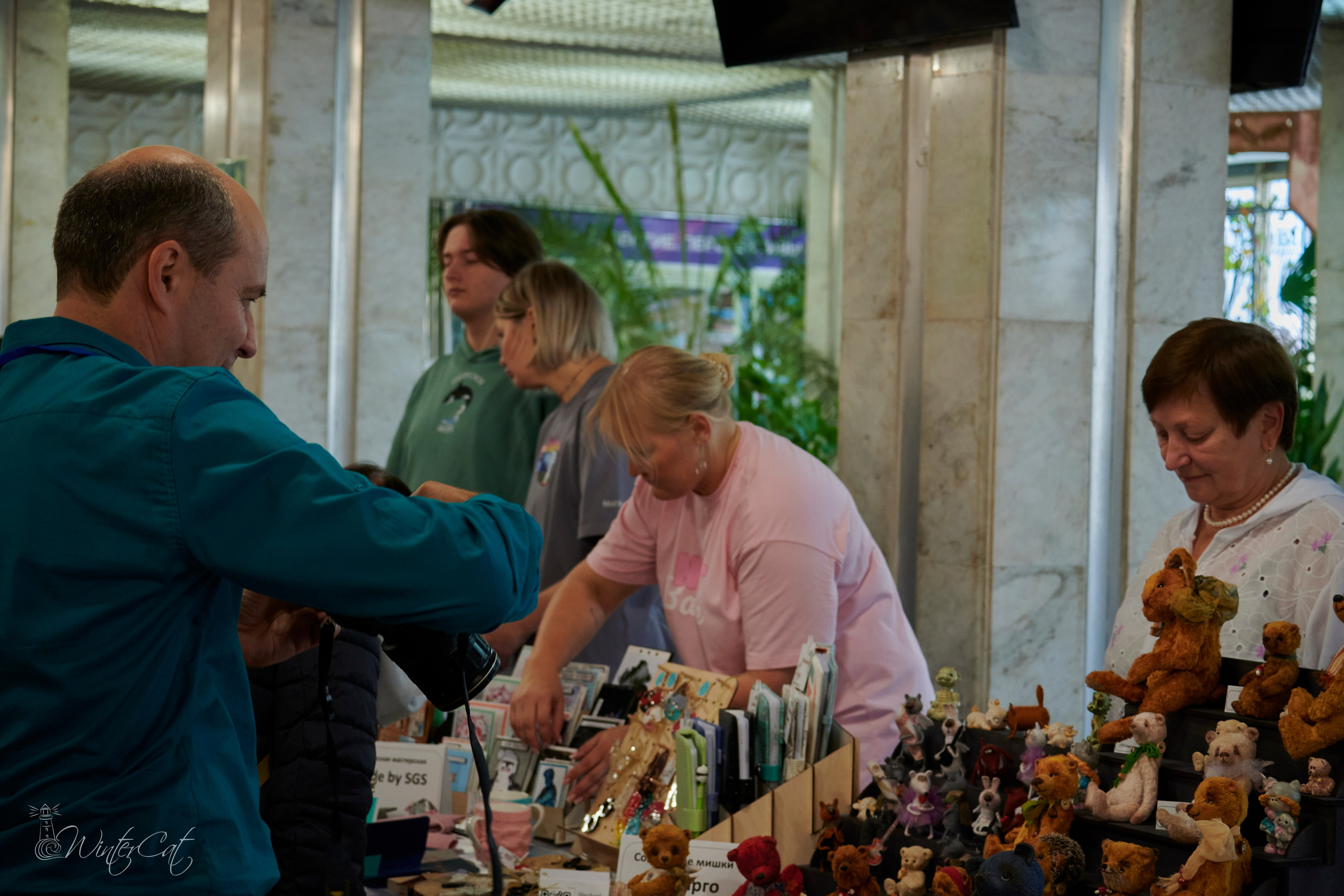 Арт Маркет 12.10.24. Портретный и репортажный фотограф в Магадане Андрей Нефедов WinterCatPhoto