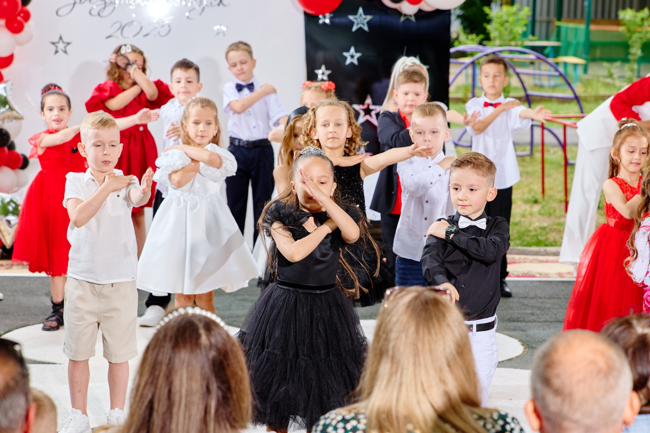 Выпускной 45 сад. Фотограф Выпускные альбомы Таганрог Сергей Коробченко