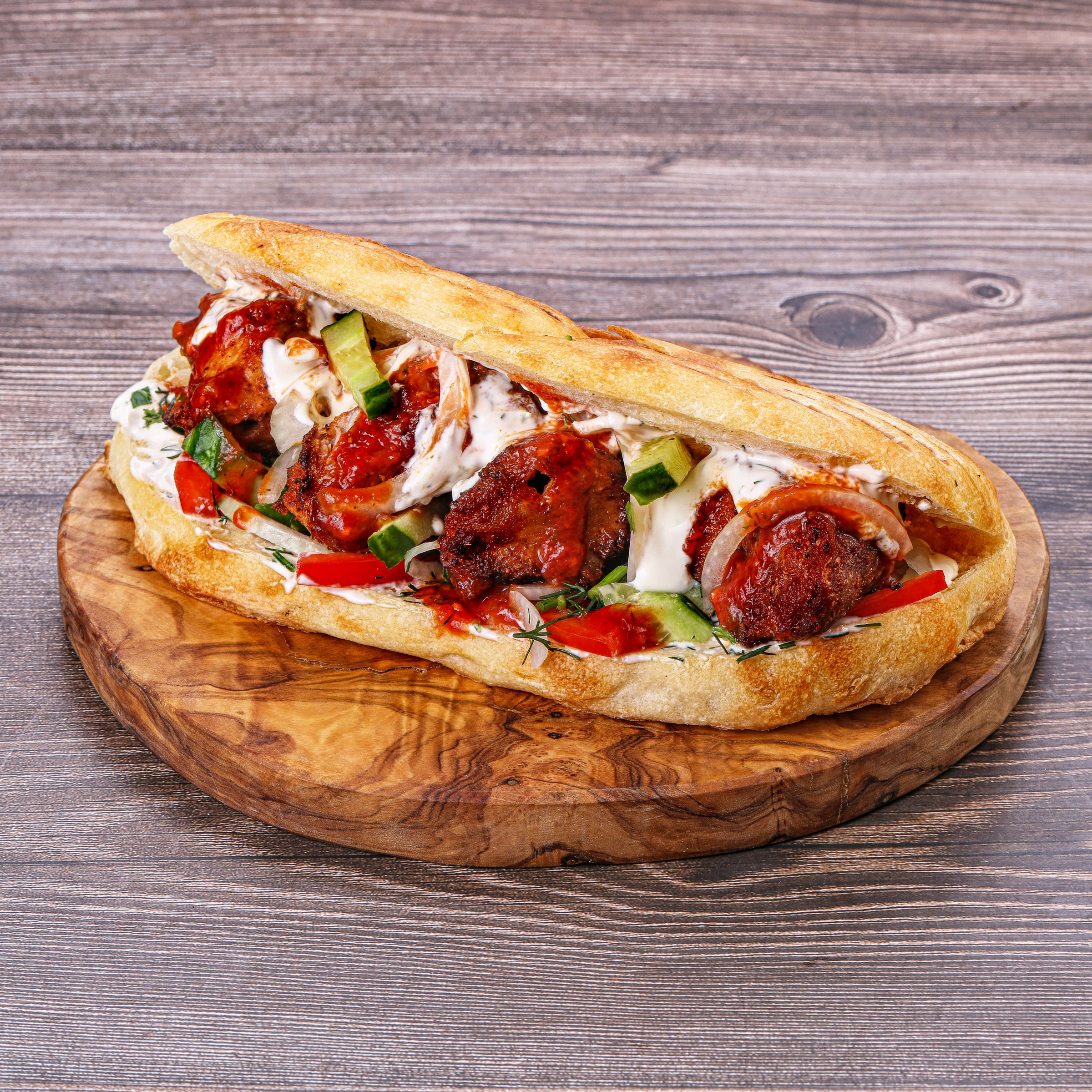 Фотосъемка бургеров и гамбургеров. Заказ по тел.: +7 (906) 006-90-22. Фуд-фотограф Андрей Старостин — съемка еды в Москве. 9000 руб. в час