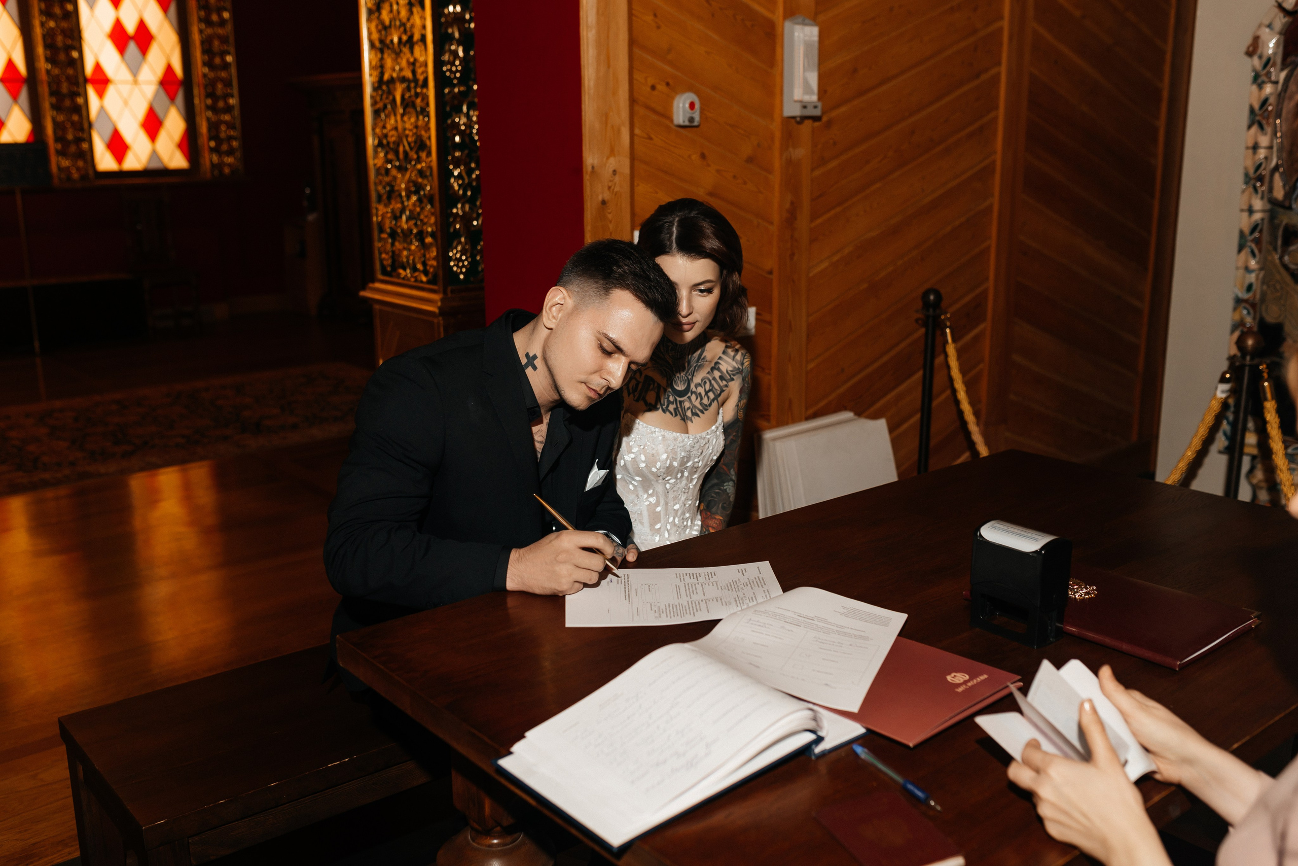 Свадебная фотосессия в Коломенском. Фотограф Наталия Федосова, г. Москва. TG и Instagram @nataliya_raw