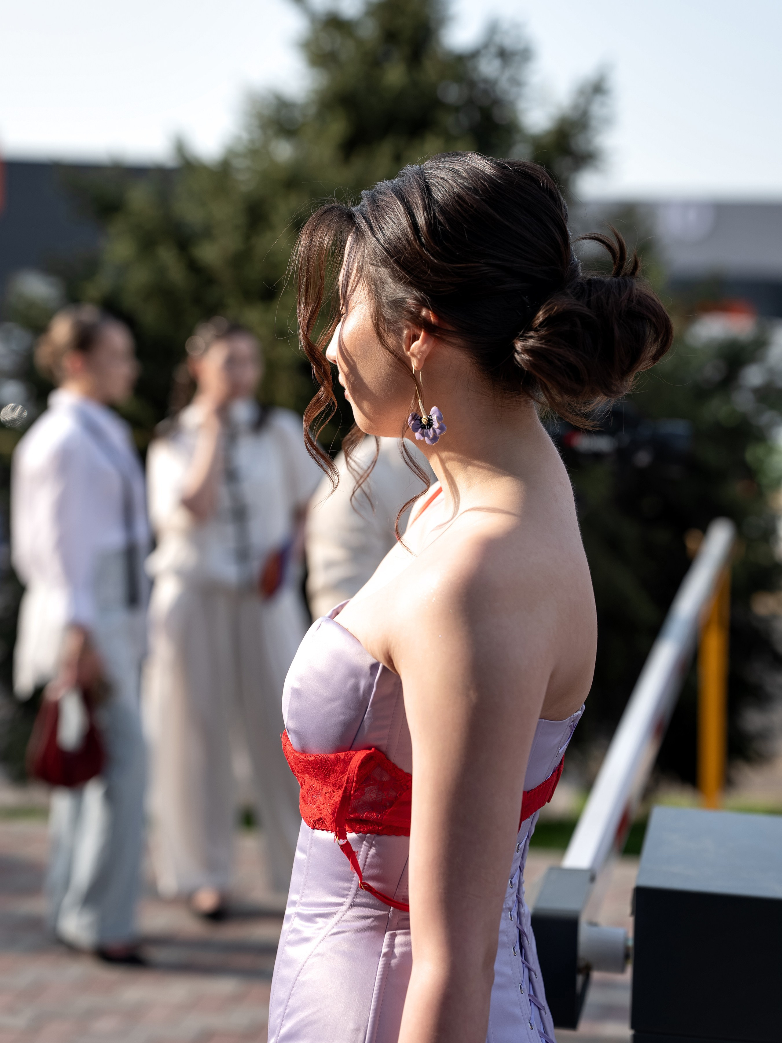 Visa Fashion Week Almaty Pre-Fall 2026 April StreetStyle Day 1. Сайт Алматинского НЮ АРТ, будуар и фэшн фотографа Дениса Карпенко