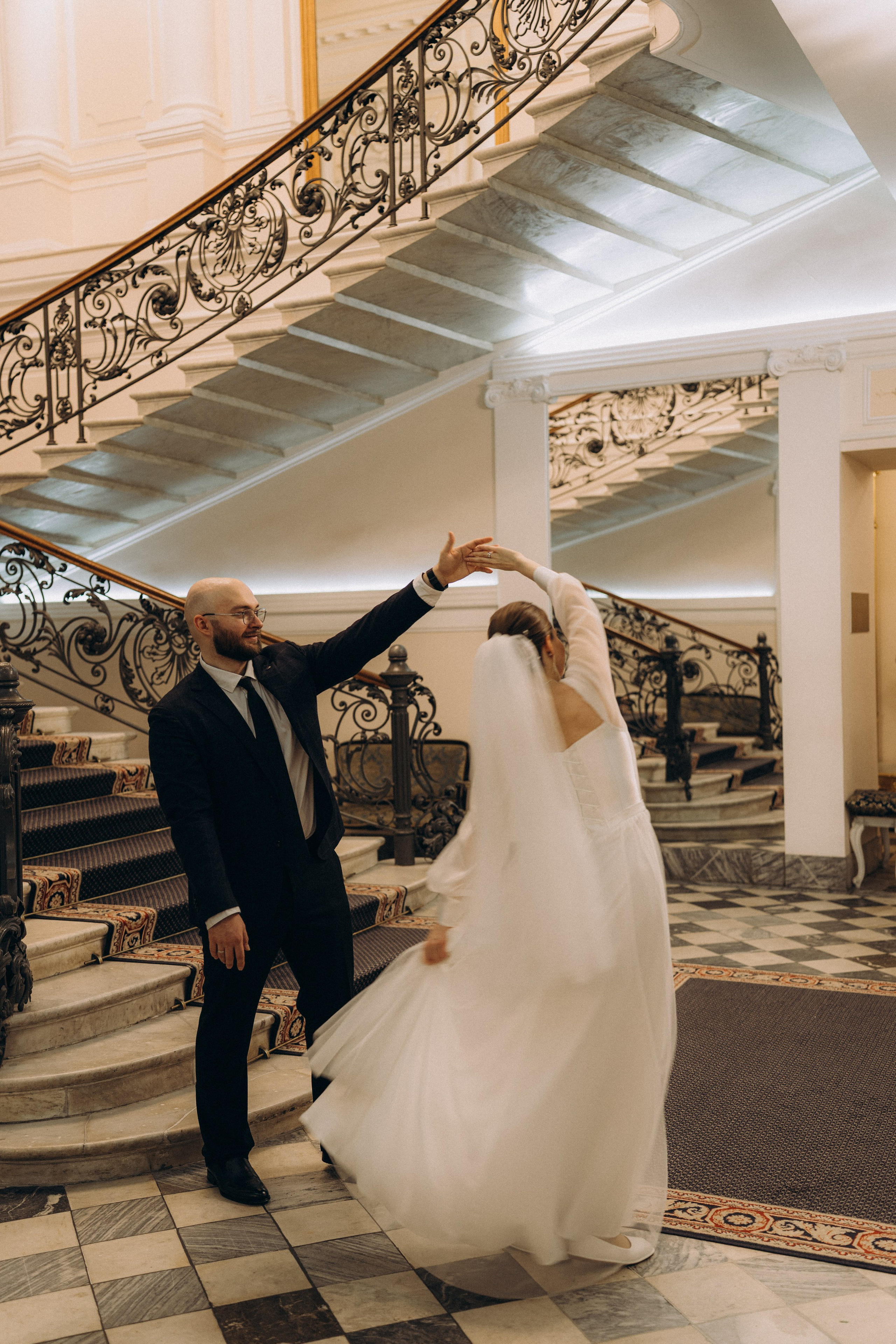 СВАДЕБНАЯ СЬЕМКА ВО ВТОРОМ ДВОРЦЕ (ДЕКАБРЬ) ТАКЖЕ СЬЕМКА В СТУДИИ НА ЧЕРНЫШЕВСКОЙ. Профессиональный фотограф, Санкт-Петербург — Виктория Богомолова