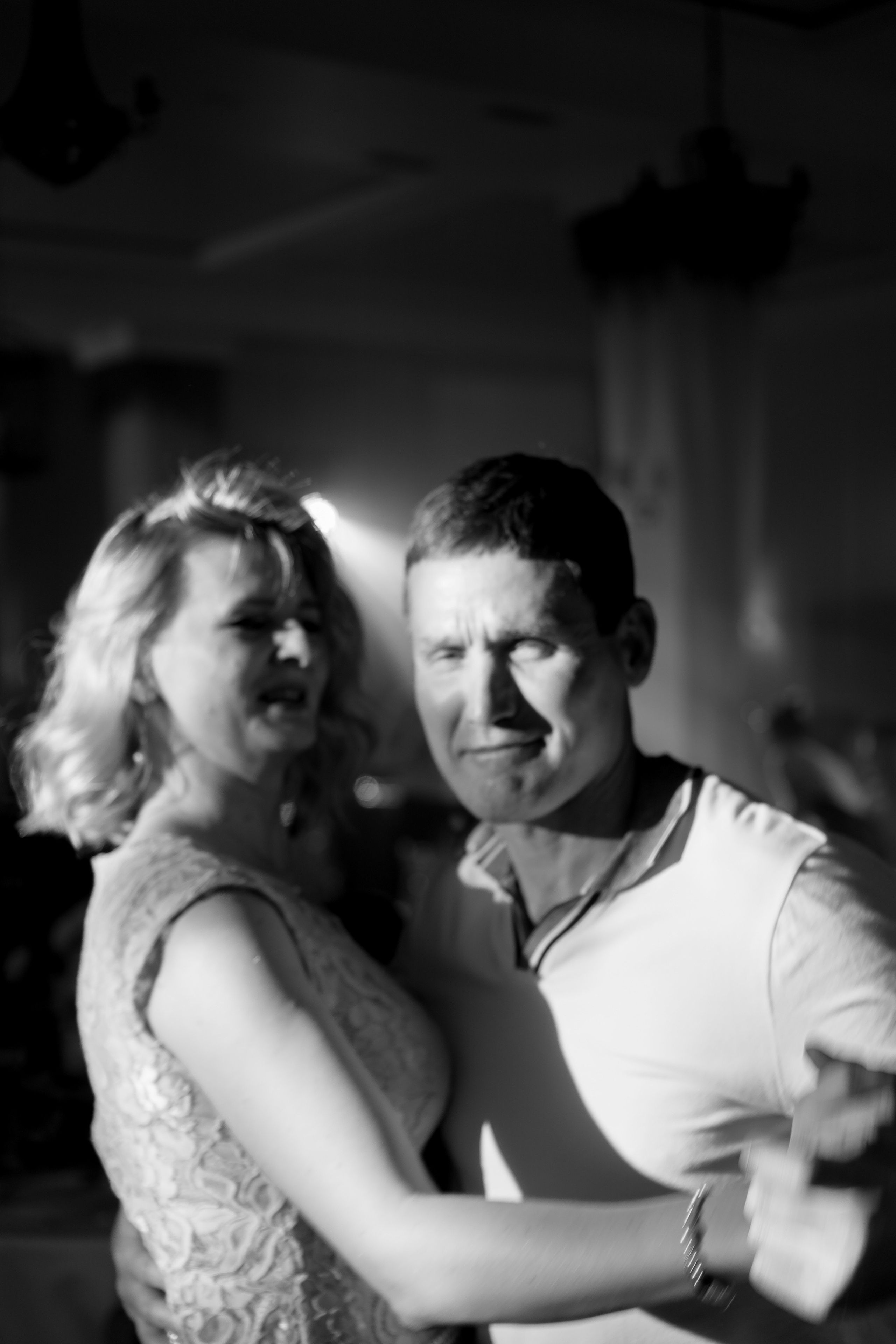 СВАДЕБНАЯ СЬЕМКА СБОРОВ В ОТЕЛЕ И ВЫЕЗД НА ЦЕРЕМОНИЮ (СНЯТО В СИБИРЕ В НИЖНЕВАРТОВСКЕ). Профессиональный фотограф, Санкт-Петербург — Виктория Богомолова