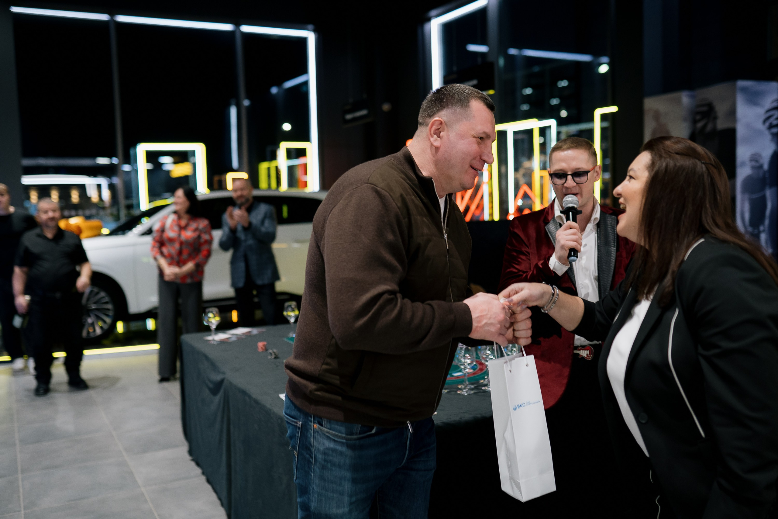 Презентация Exlantix ET. Сергей Кошкин. Репортажная и ивент-фотография в Сургуте