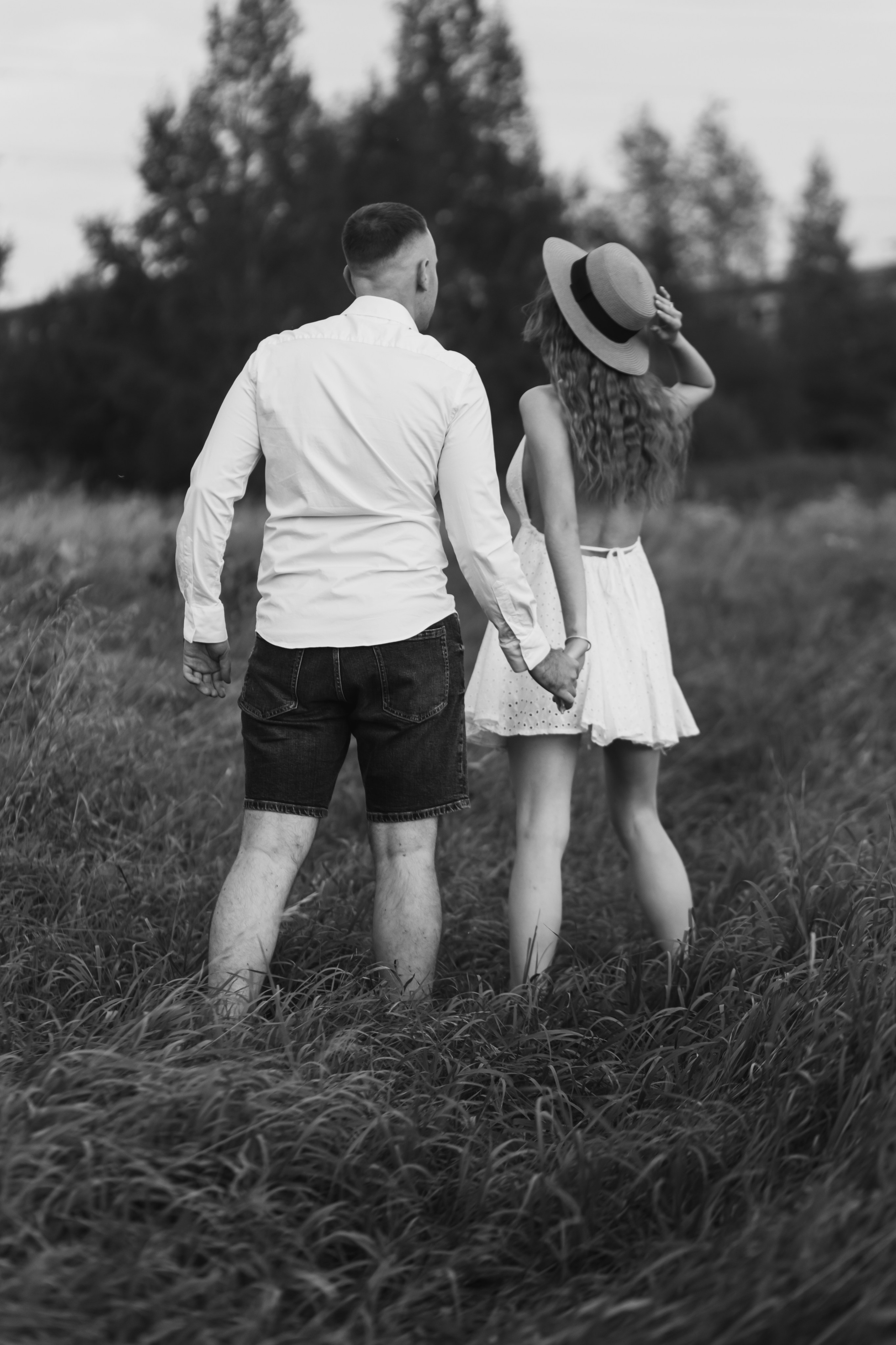 Закат, поле. Свадебный и семейный фотограф Екатеринбург Настя Саедгалина