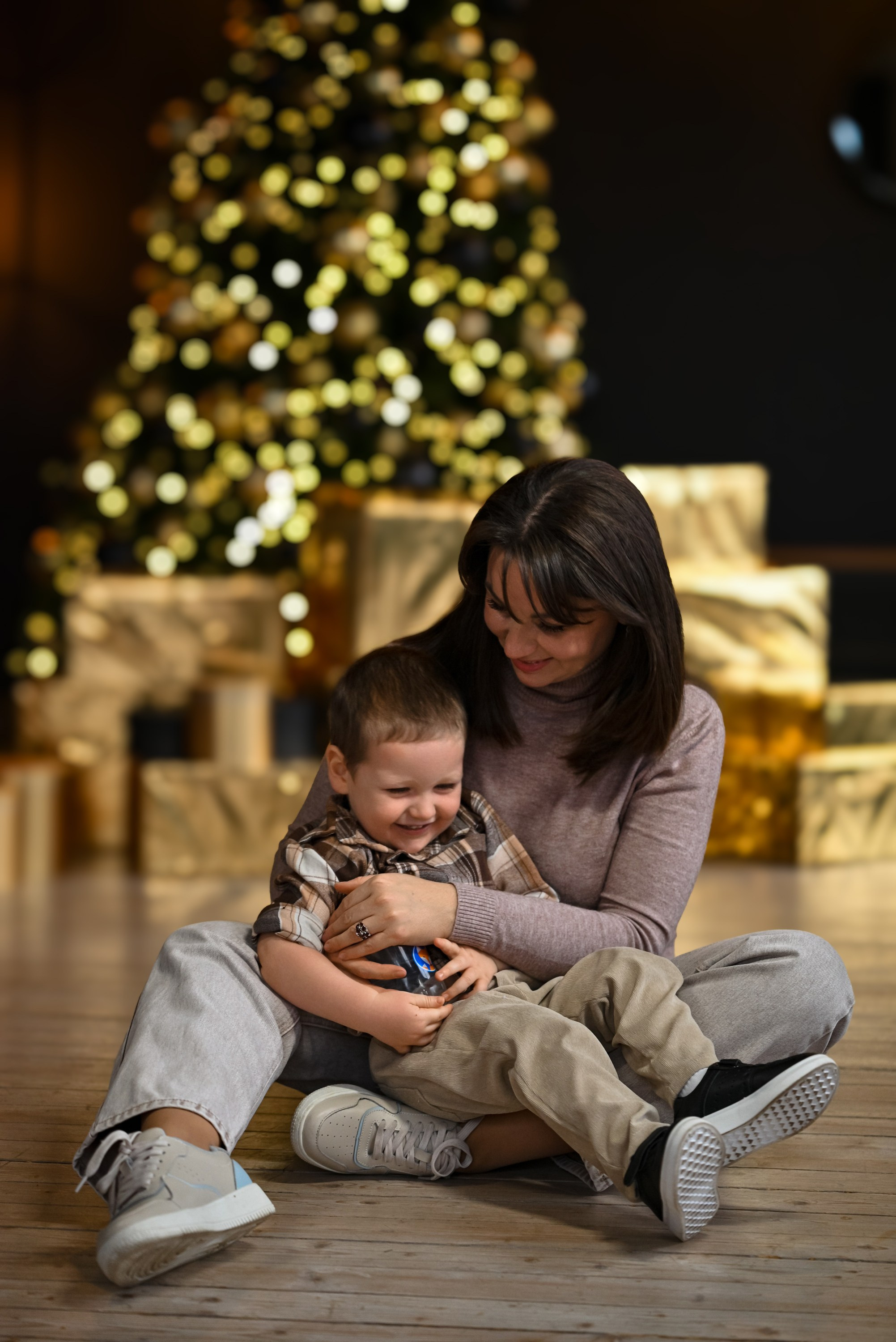 Вадим и Елена. Компания и фотошкола по созданию контента в Москве