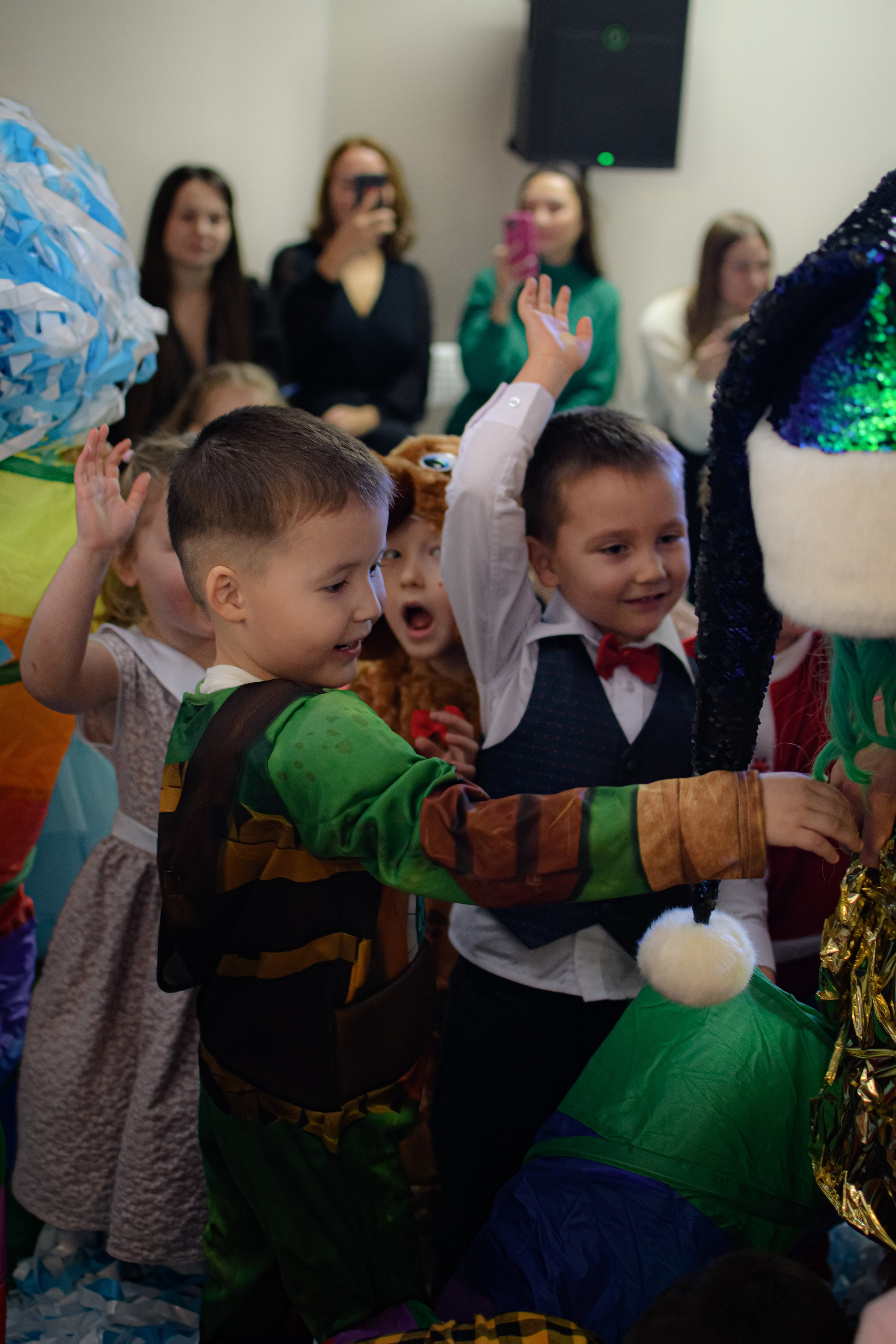 HAPPY NEW YEAR. Photokarish