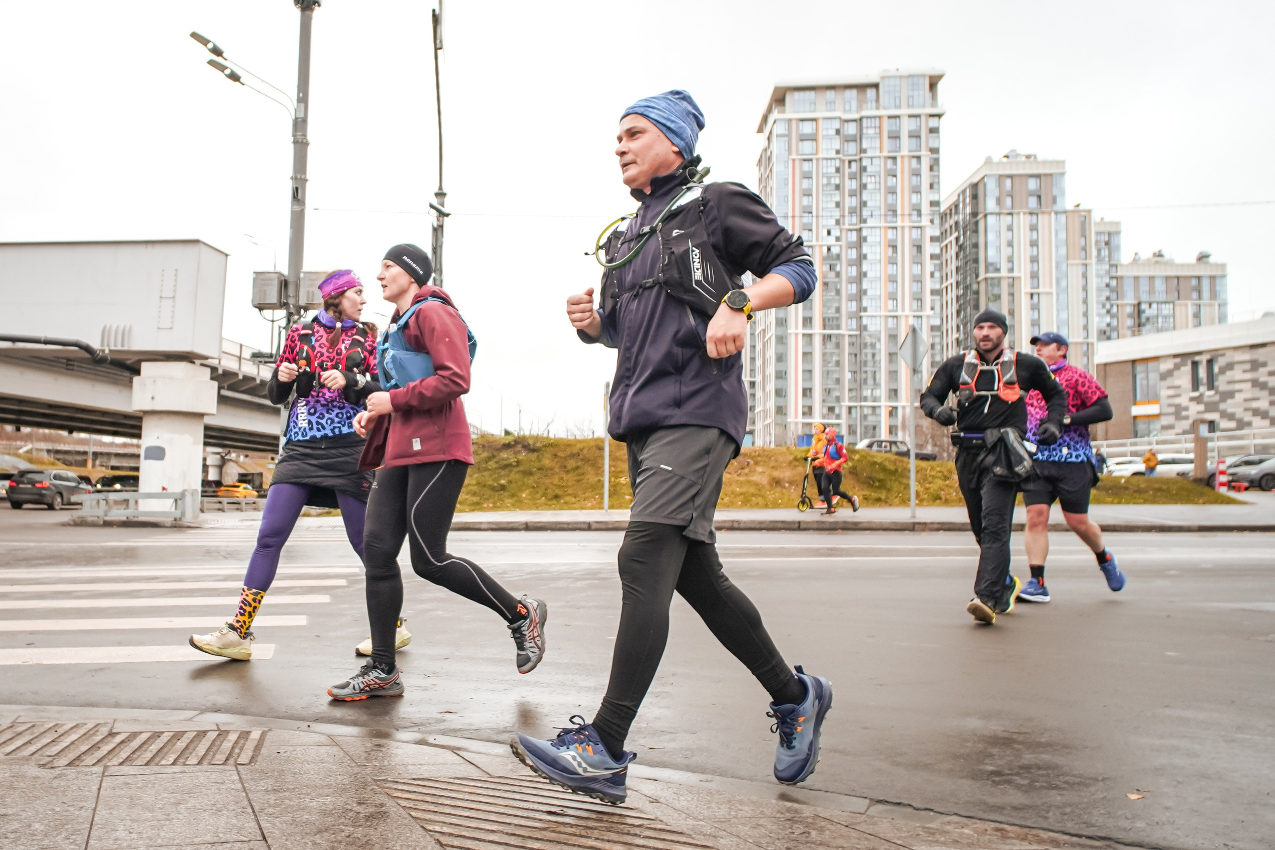 #марафонудома #яuzarun 2024 2-я петля, группа 6:30. Роман Капилюшов. Бег. Фото. Видео. г. Люберцы