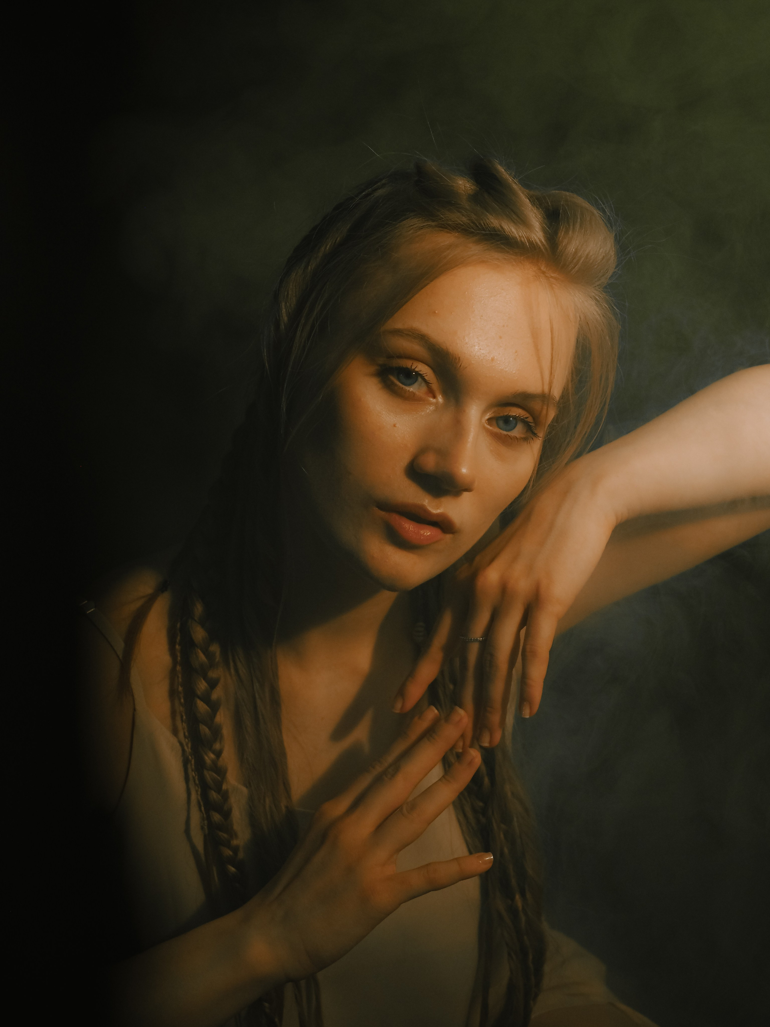 Студийный свет — дым. Фотограф Рязань. Семейный Свадебный фотограф