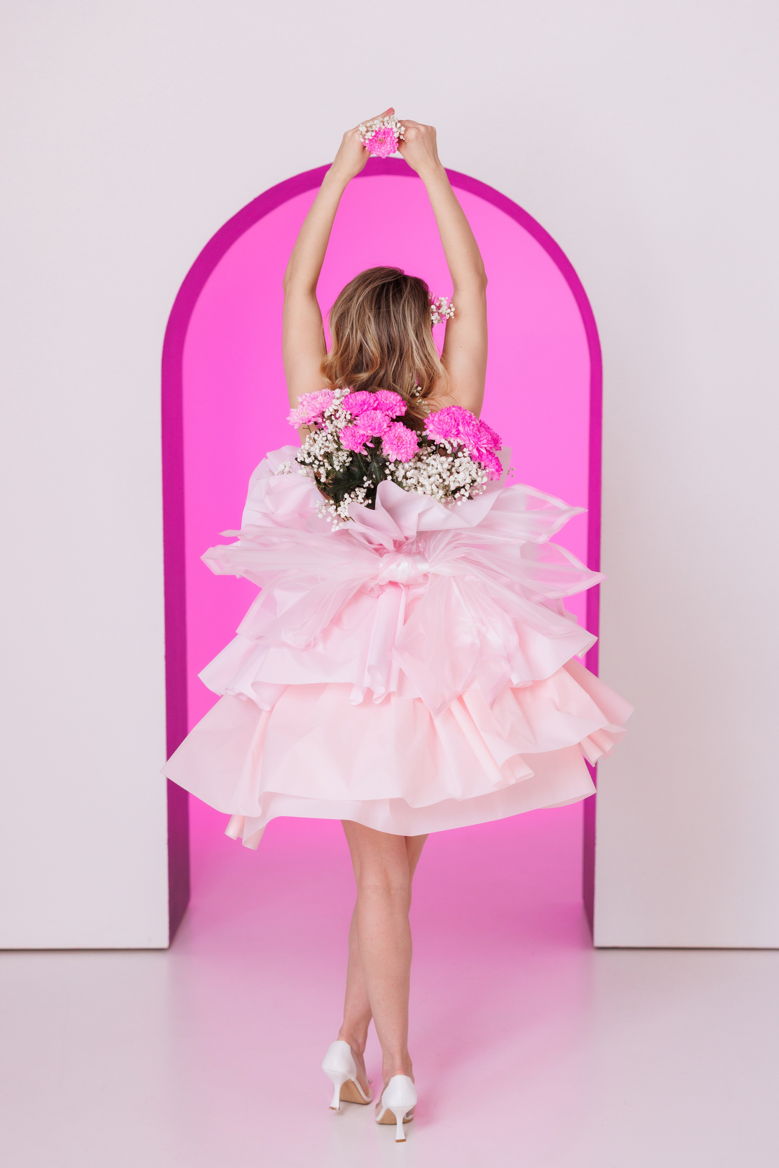 Фотосессия для девочек в форме букета с живыми цветами. Семейный и детский фотограф в Краснодаре Анна Трашкова