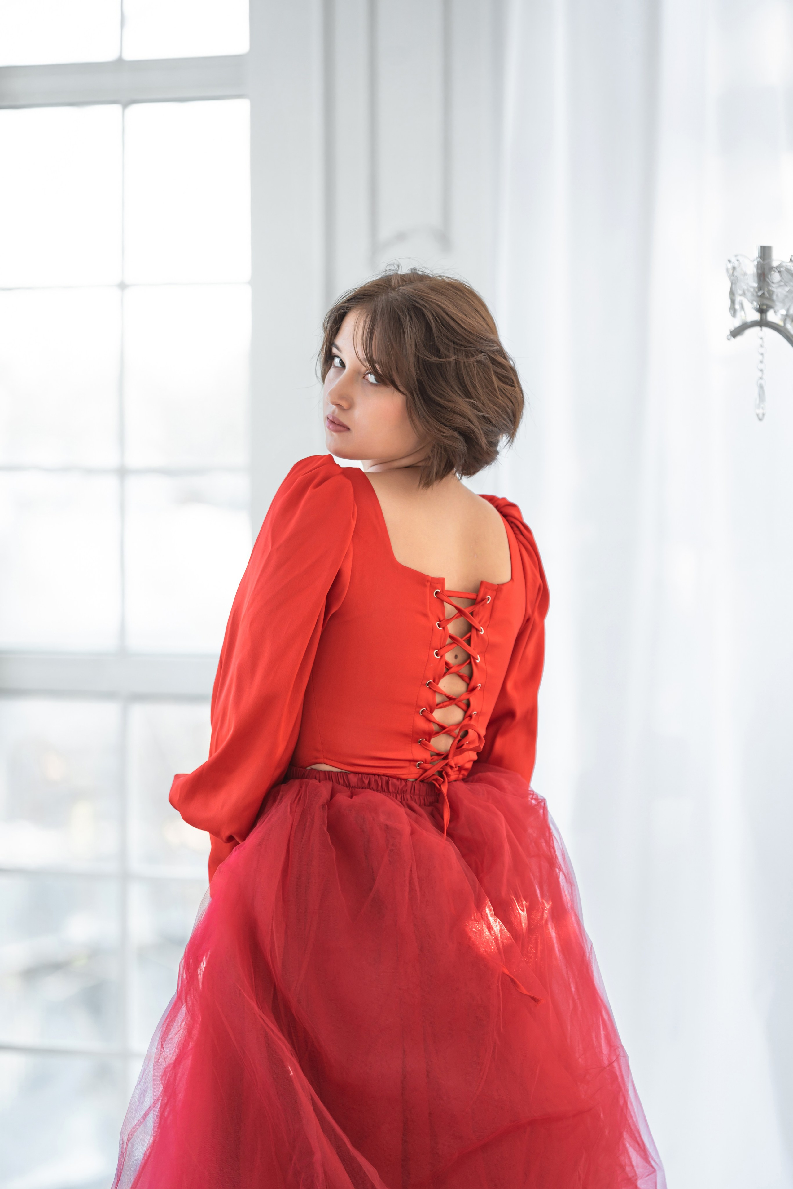 Фотосессия на Байкале в юбке фатиновой красной со шлейфом на резинке