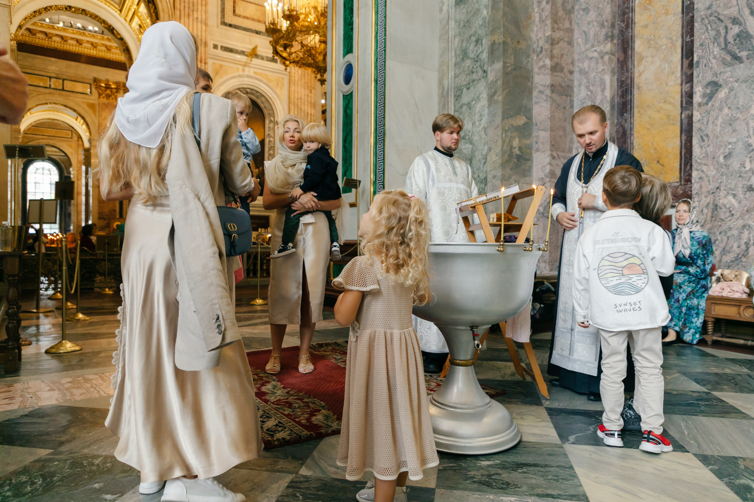 Крещение ребенка в Исаакиевском соборе СПб, крещение в церкви цена, крещение ребенка цена в спб невский район, можно крестить в исаакий, крещение в исаакиевском соборе санкт-петербурга 2023, как и где покрестить ребенка в спб, как записаться на крестины ребенка в исаакиевском соборе, фотограф на