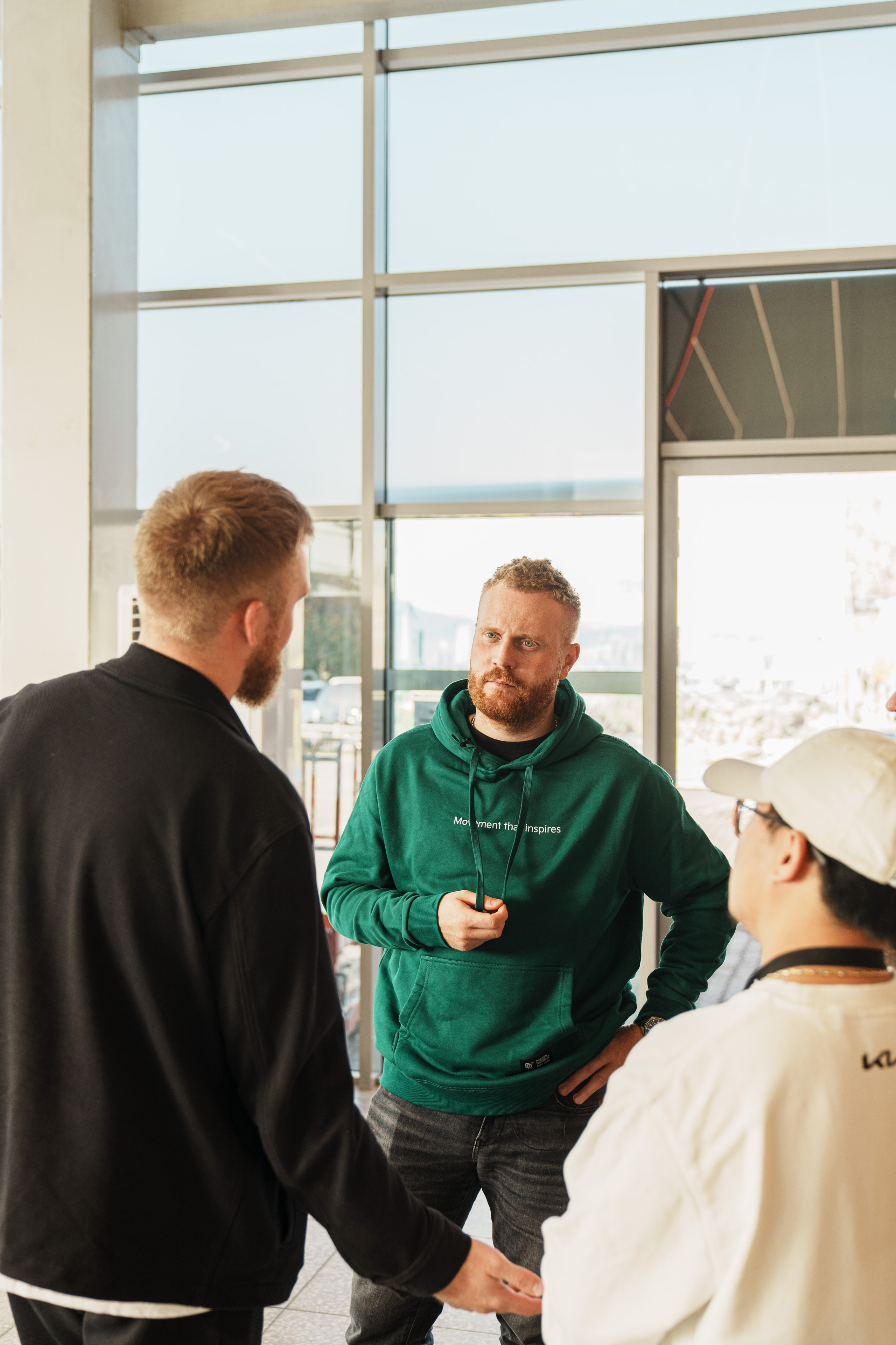 Kia EV6 Вручение Евгений Чебаткову. Фотограф TAULAN_1